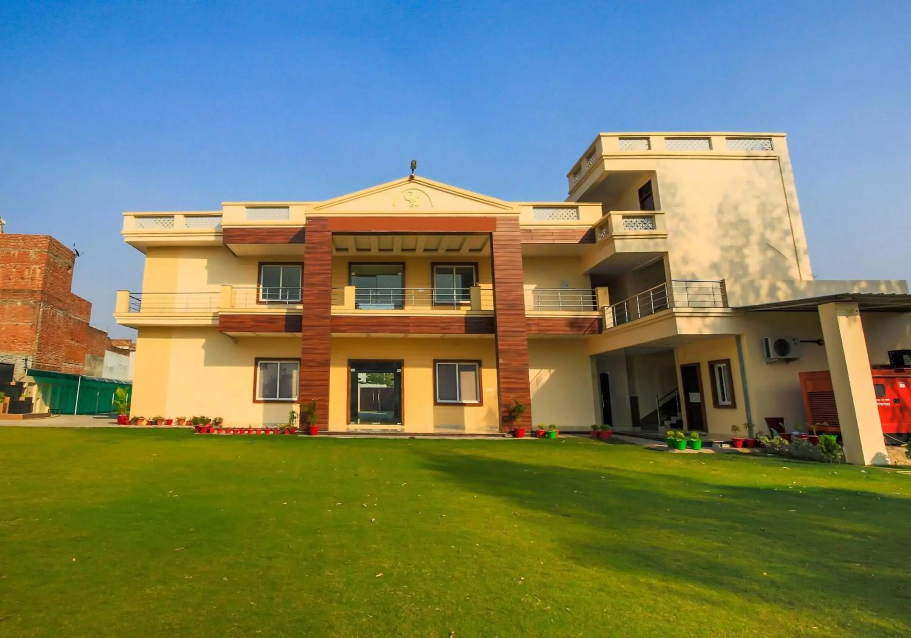 Facade/entrance in Super Hotel O Vaibhav laxmi Paradise Facade/entrance in Super Hotel O Vaibhav laxmi Paradise