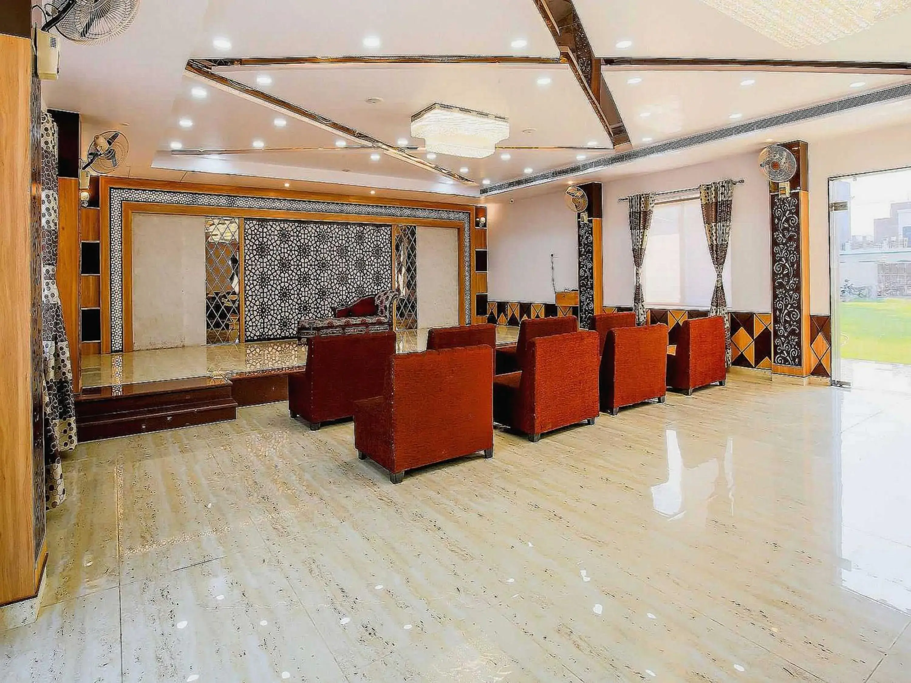 Lobby or reception in Super Hotel O Vaibhav laxmi Paradise Lobby or reception in Super Hotel O Vaibhav laxmi Paradise