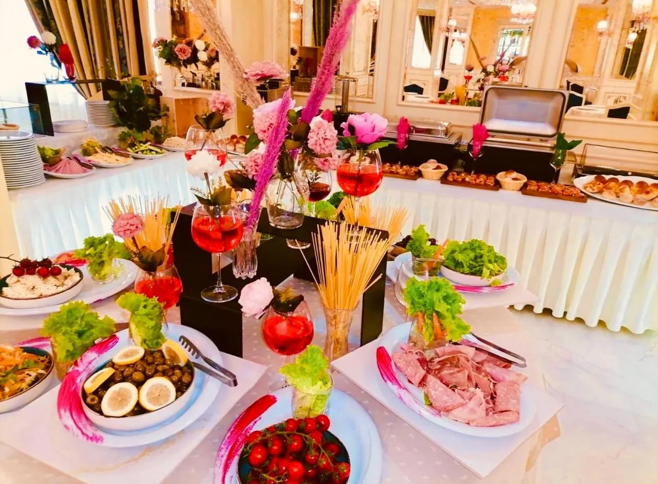 Buffet breakfast in Hotel Fieri