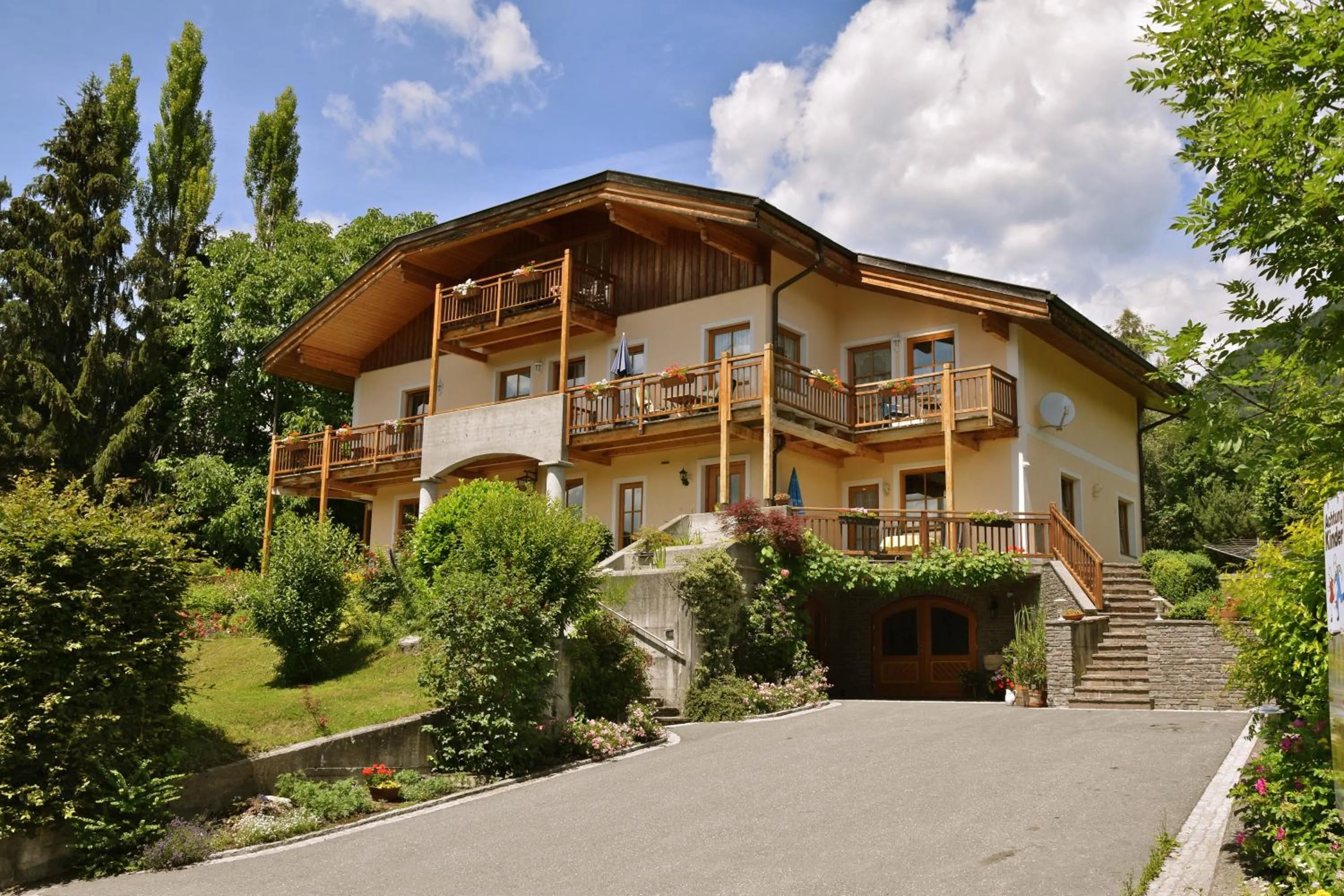 Property building in Landhaus Mitsche