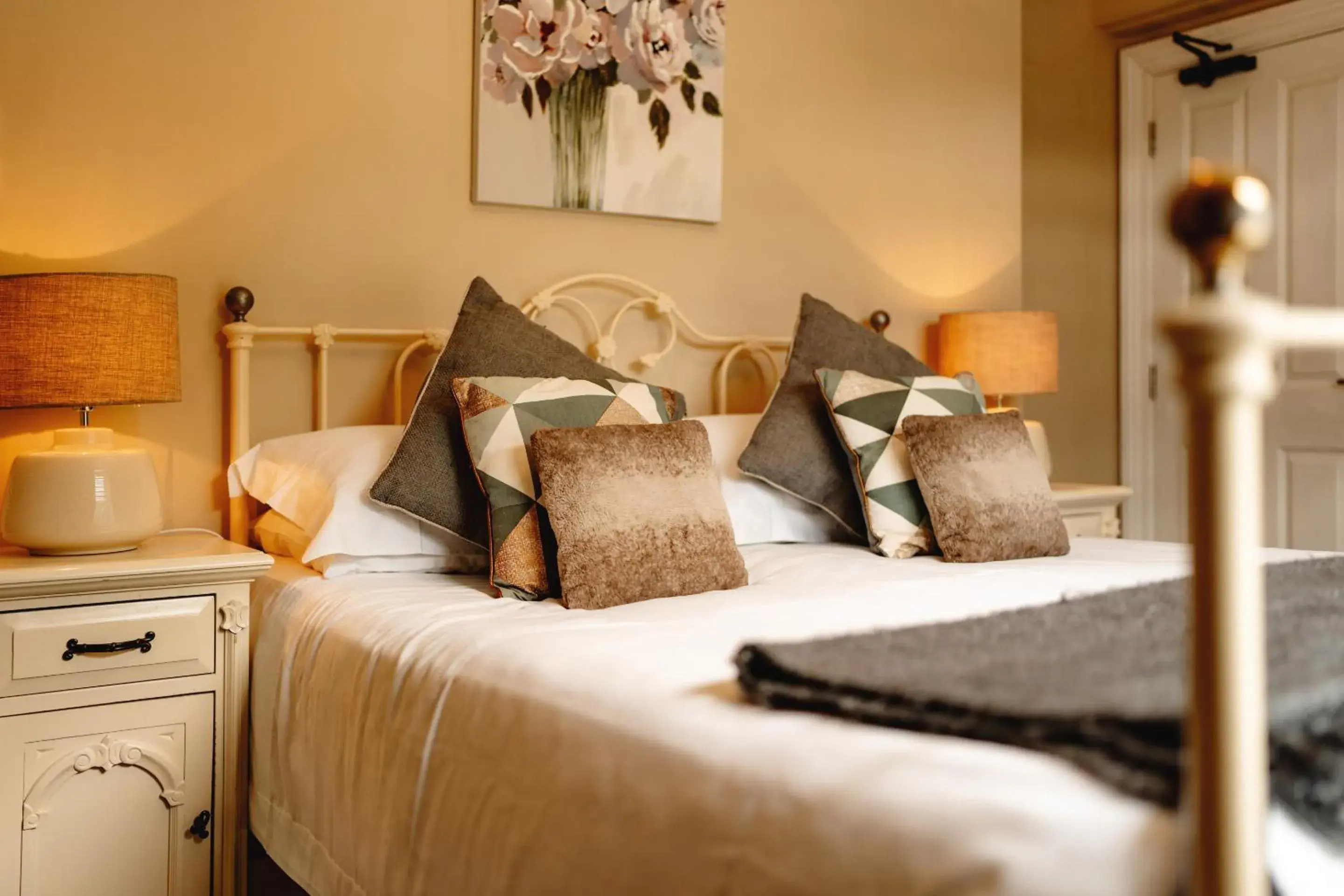 Bedroom, Bed in Wheatacre White Lion Bedroom, Bed in Wheatacre White Lion