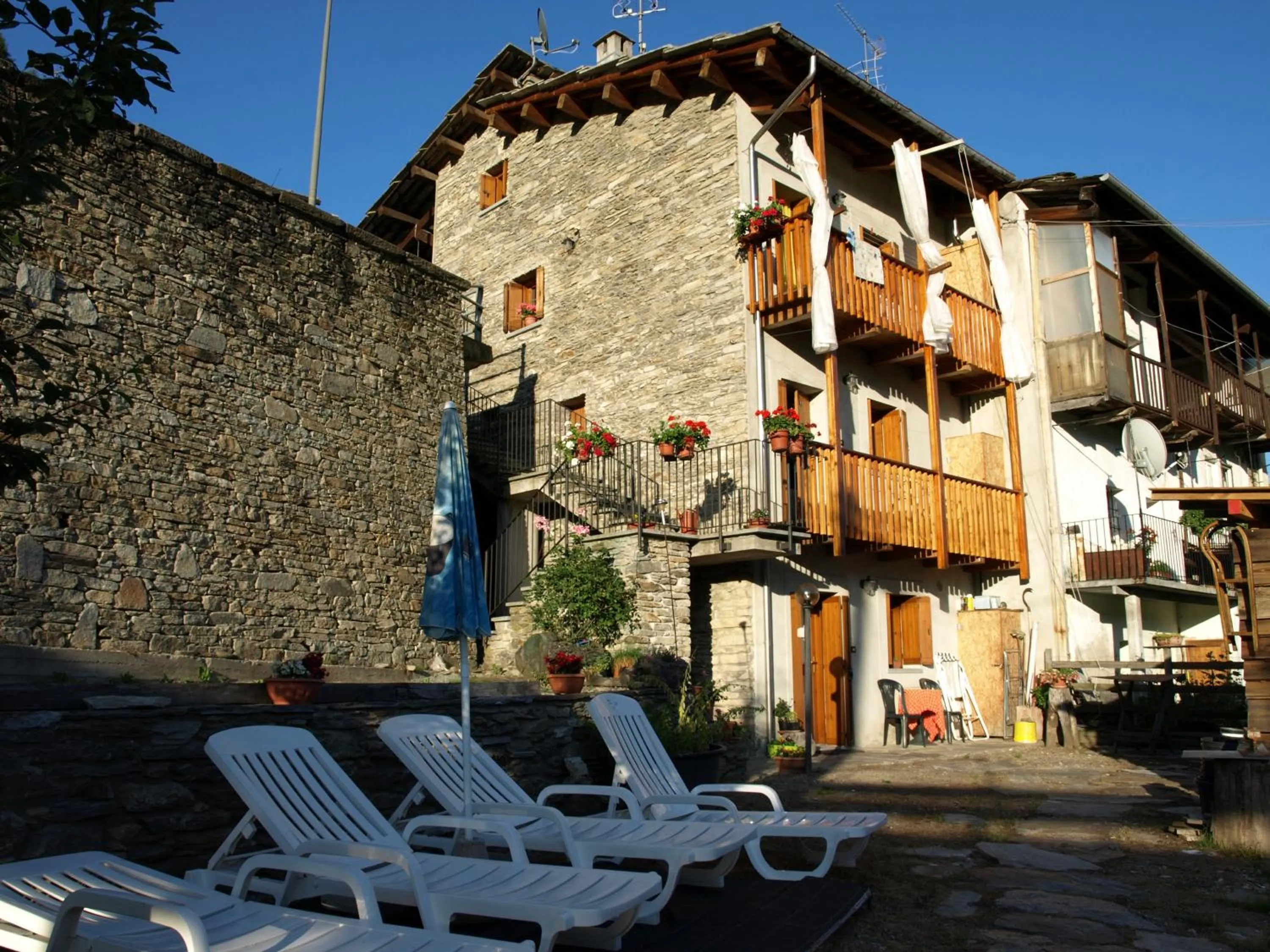 Facade/entrance in B.&.B 44