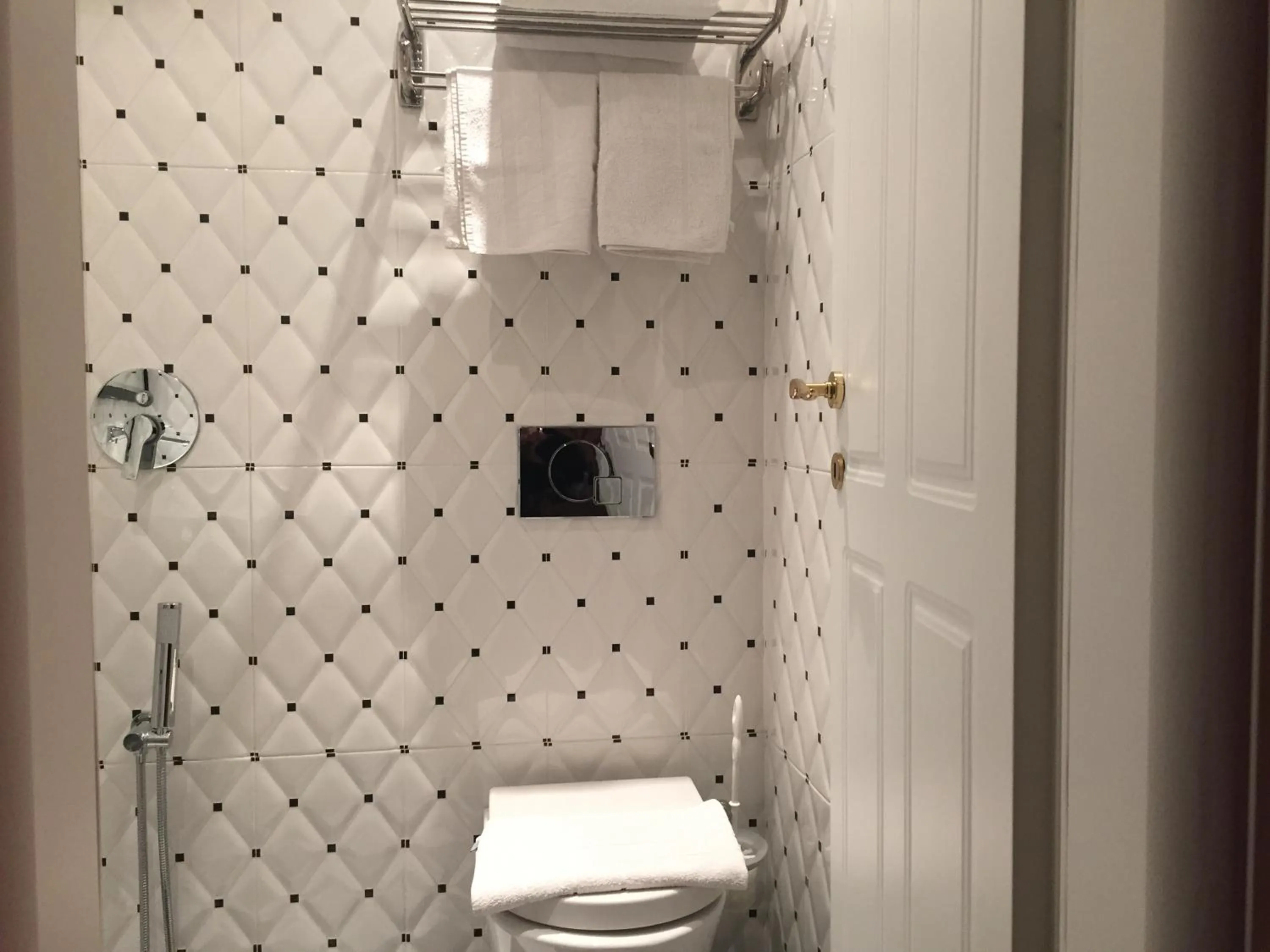 Shower in Areela Boutique Hotel