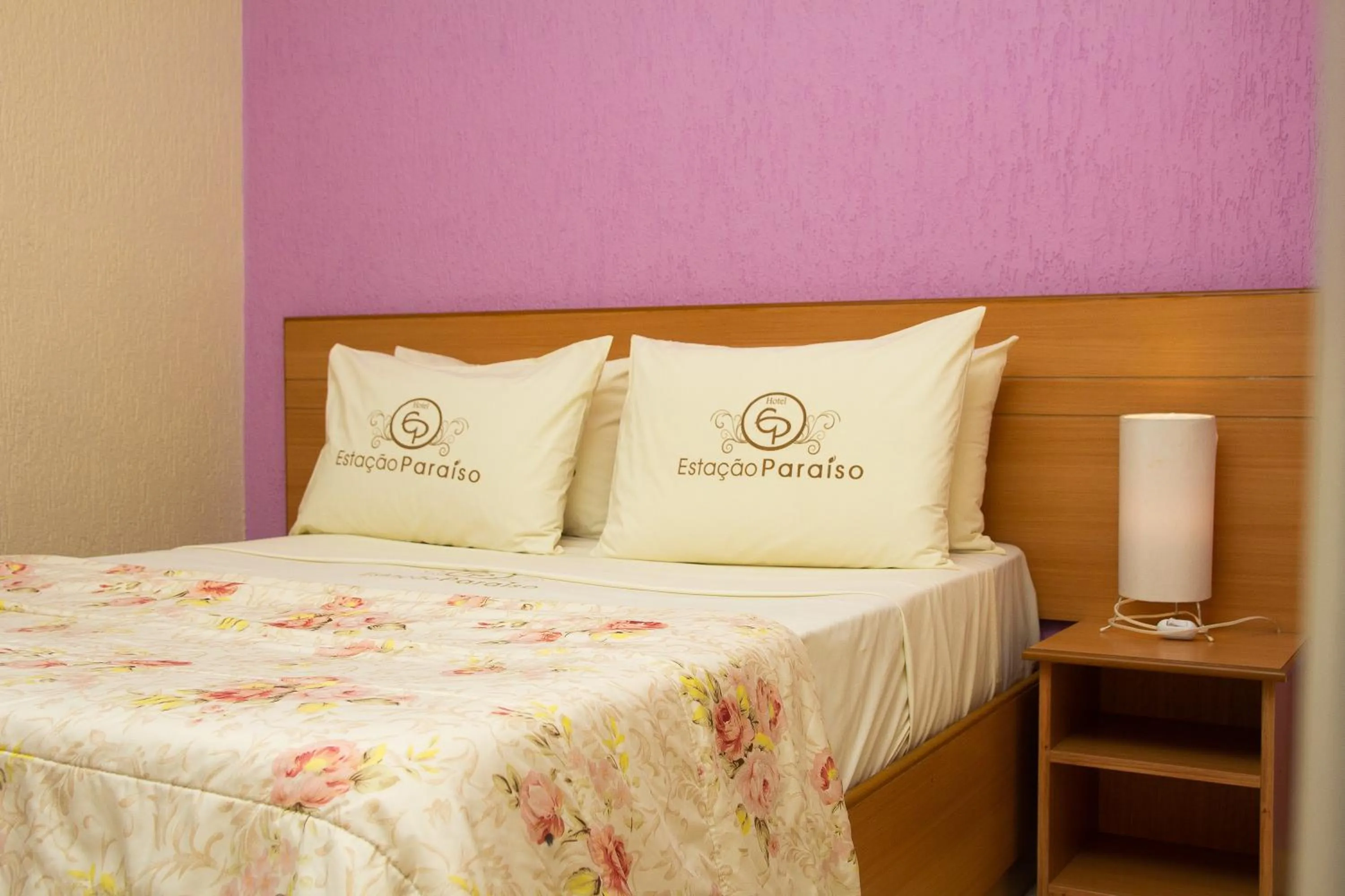 Bedroom, Bed in Hotel Estação Paraíso - ao lado do Metrô Paraíso e 600m da Av Paulista