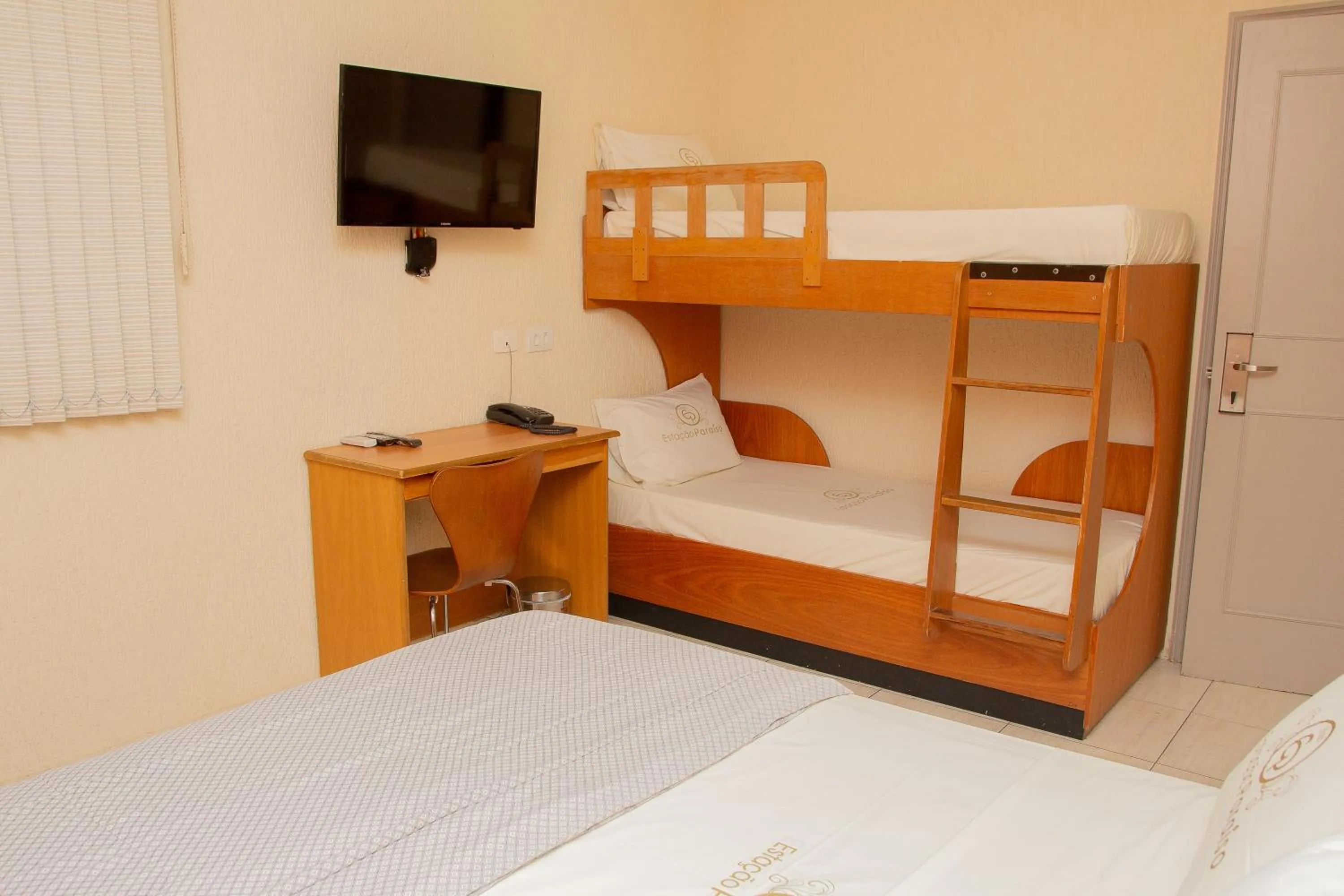 Bedroom, Bed in Hotel Estação Paraíso - ao lado do Metrô Paraíso e 600m da Av Paulista