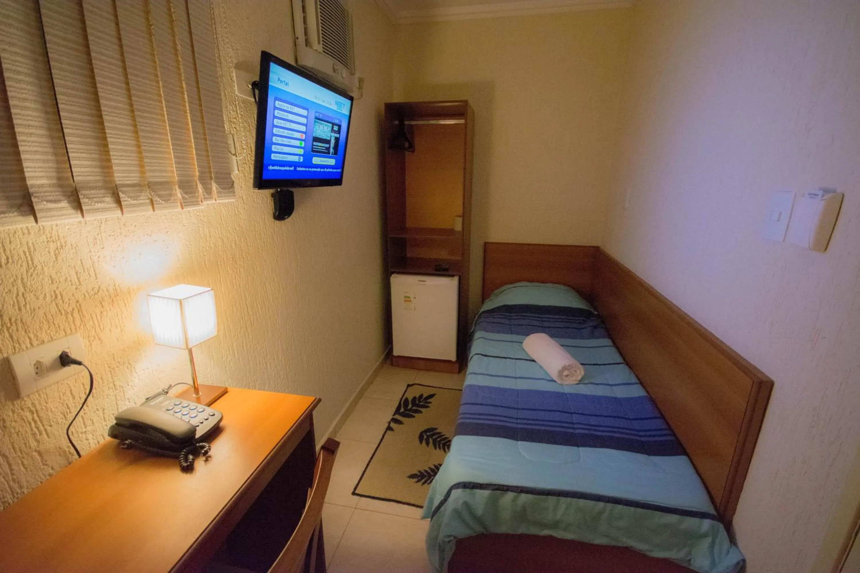 Photo of the whole room, Bed in Hotel Estação Paraíso - ao lado do Metrô Paraíso e 600m da Av Paulista