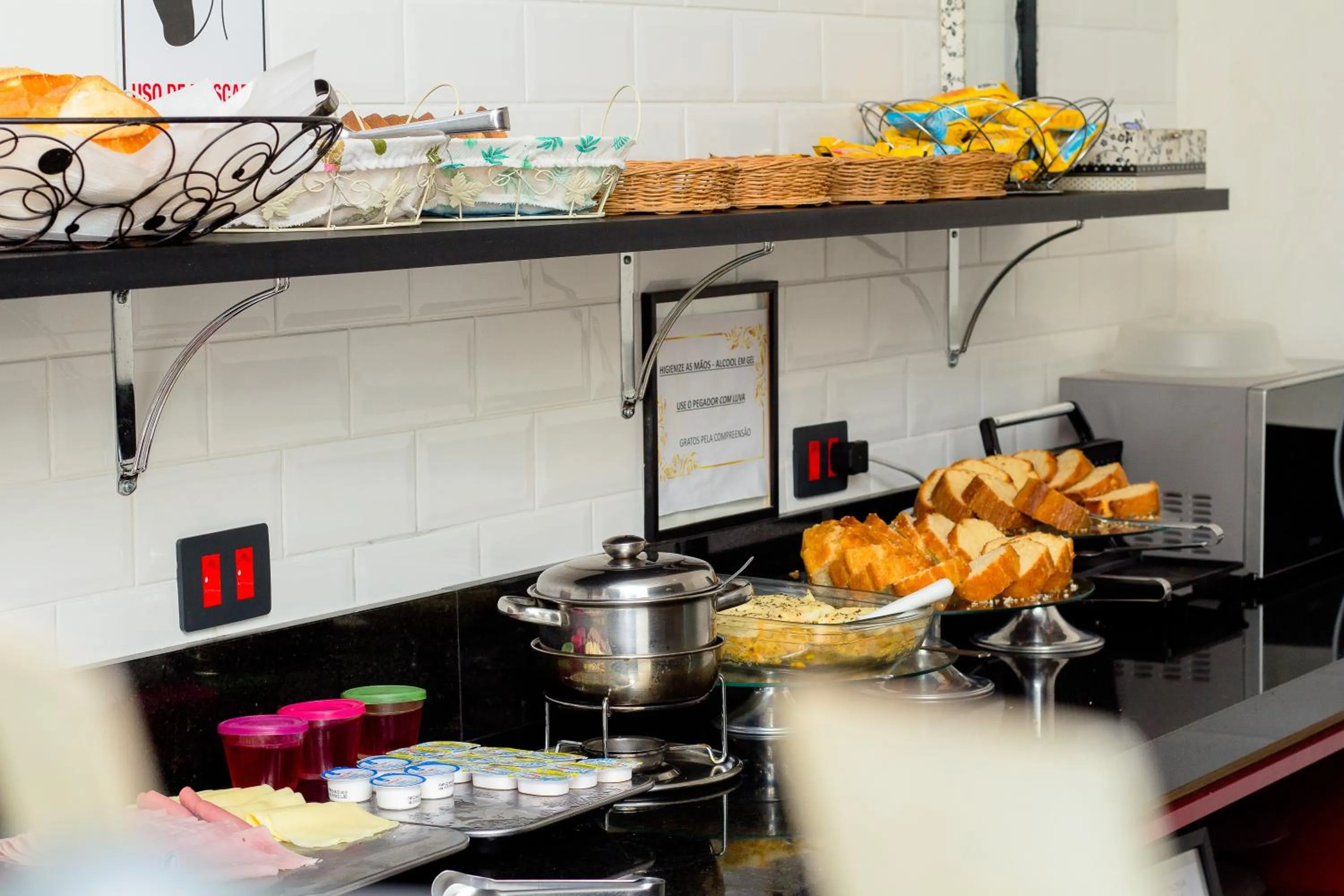 Breakfast in Hotel Estação Paraíso - ao lado do Metrô Paraíso e 600m da Av Paulista