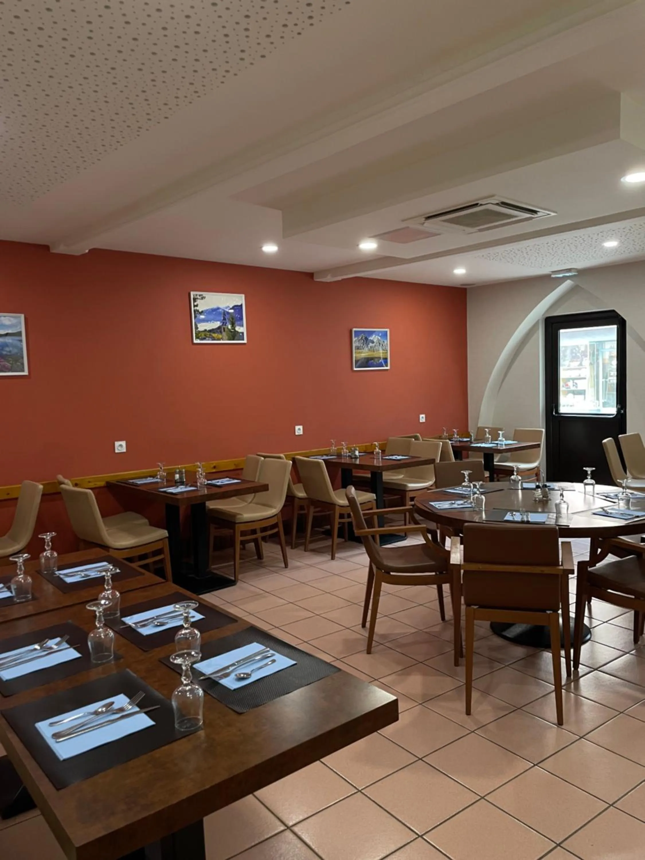 Restaurant/places to eat in Hôtel de l'Europe