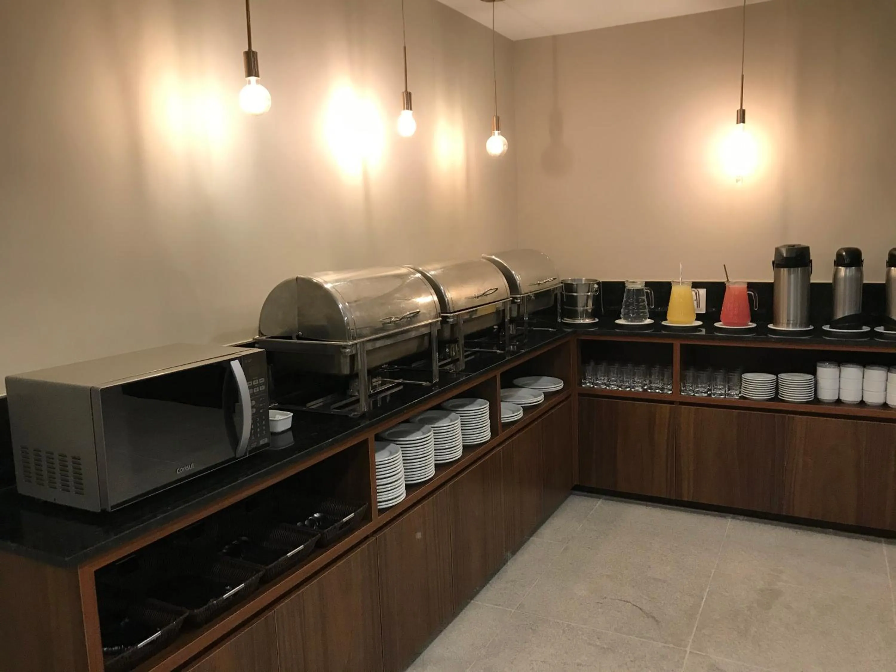 Restaurant/places to eat in Hotel Galícia