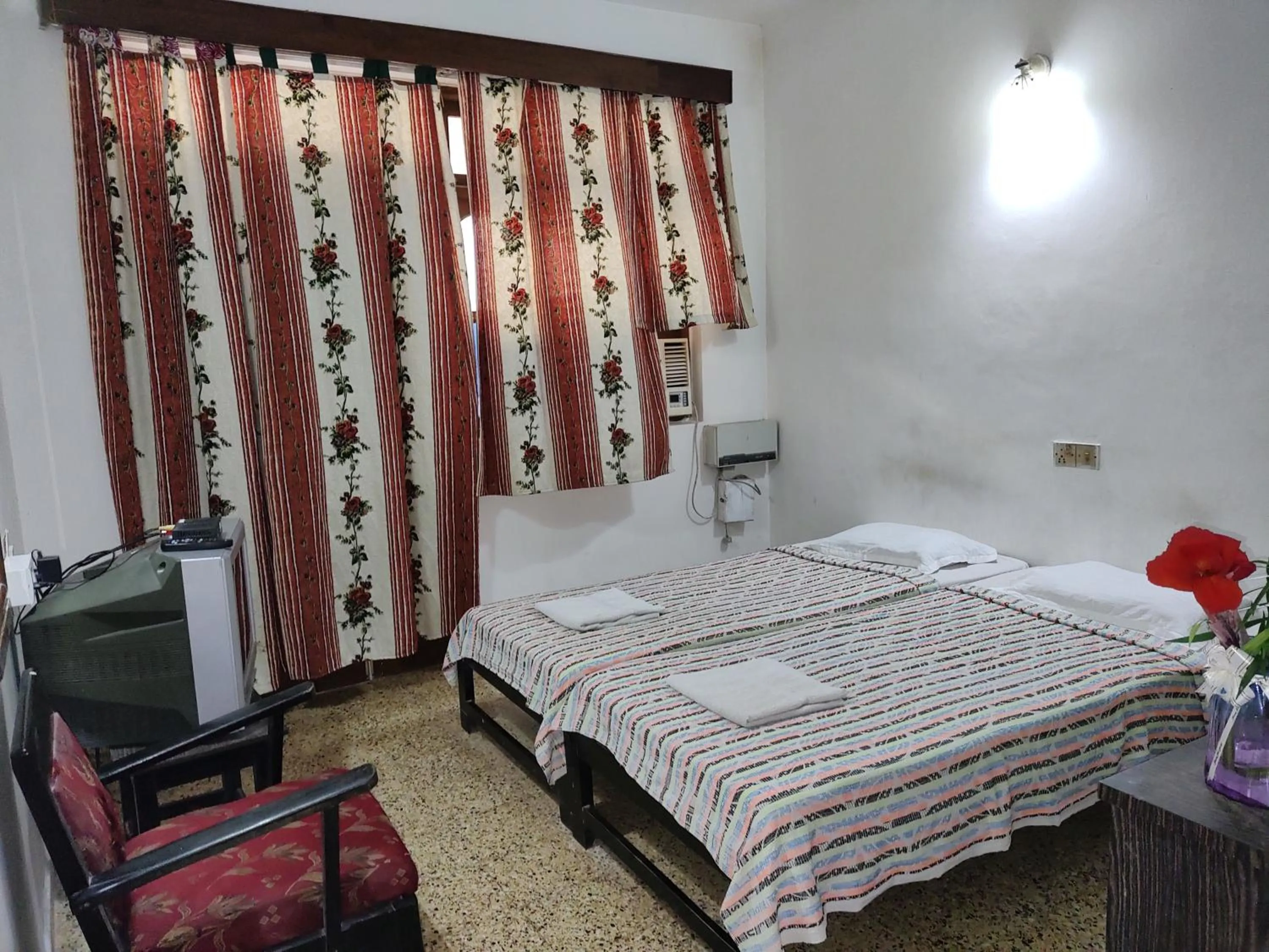 Bedroom, Bed in Hotel Kismat Mahal