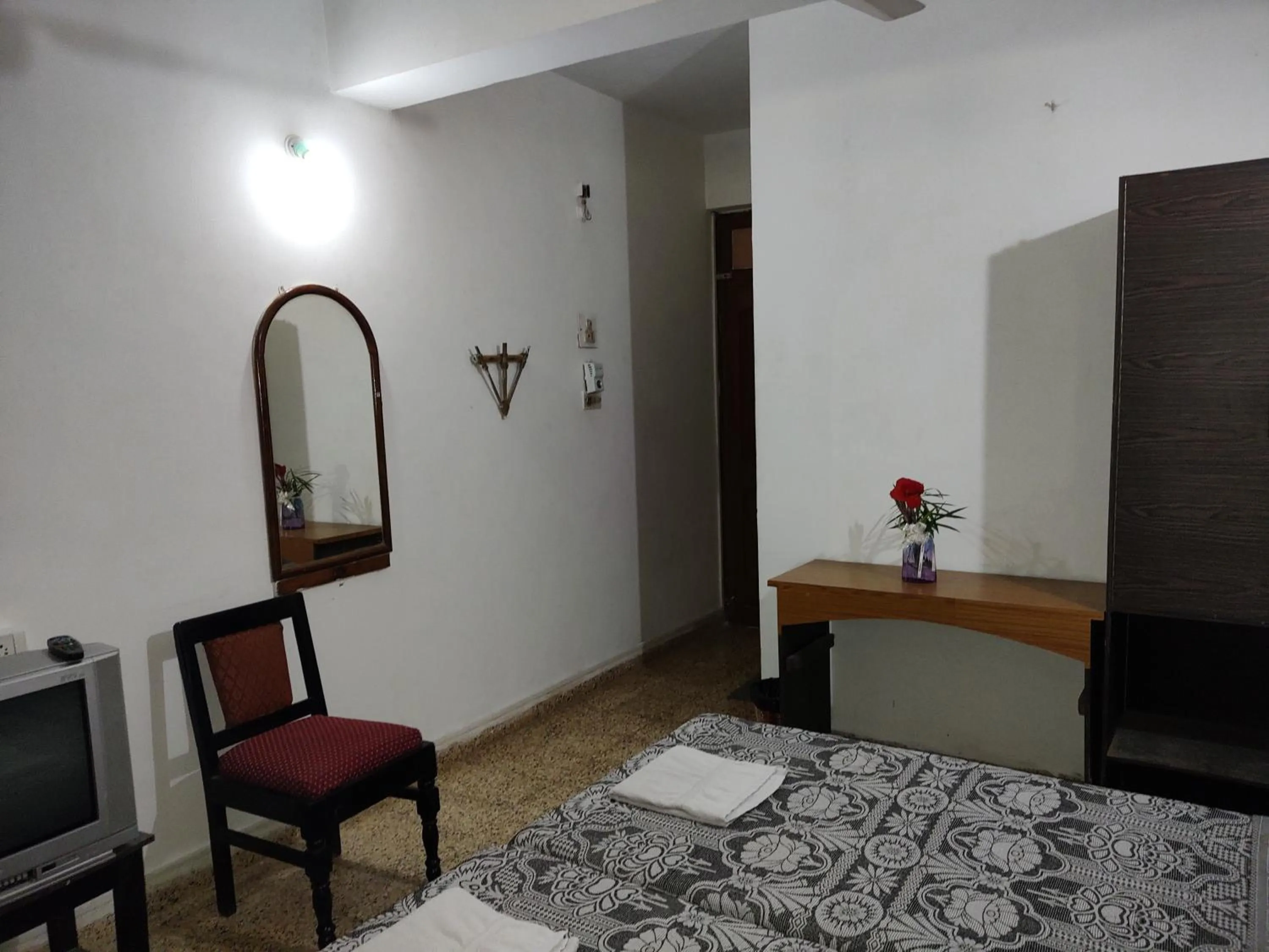 Bed in Hotel Kismat Mahal