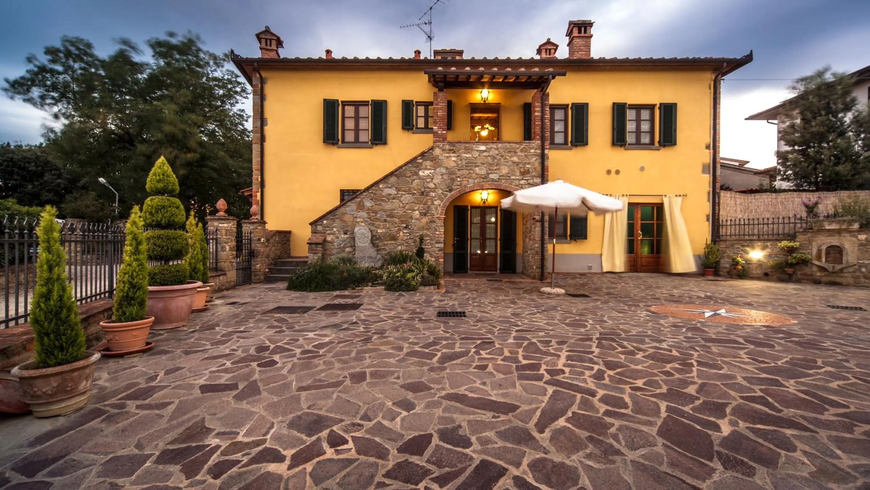 Facade/entrance in Cappannelle Country House Tuscany