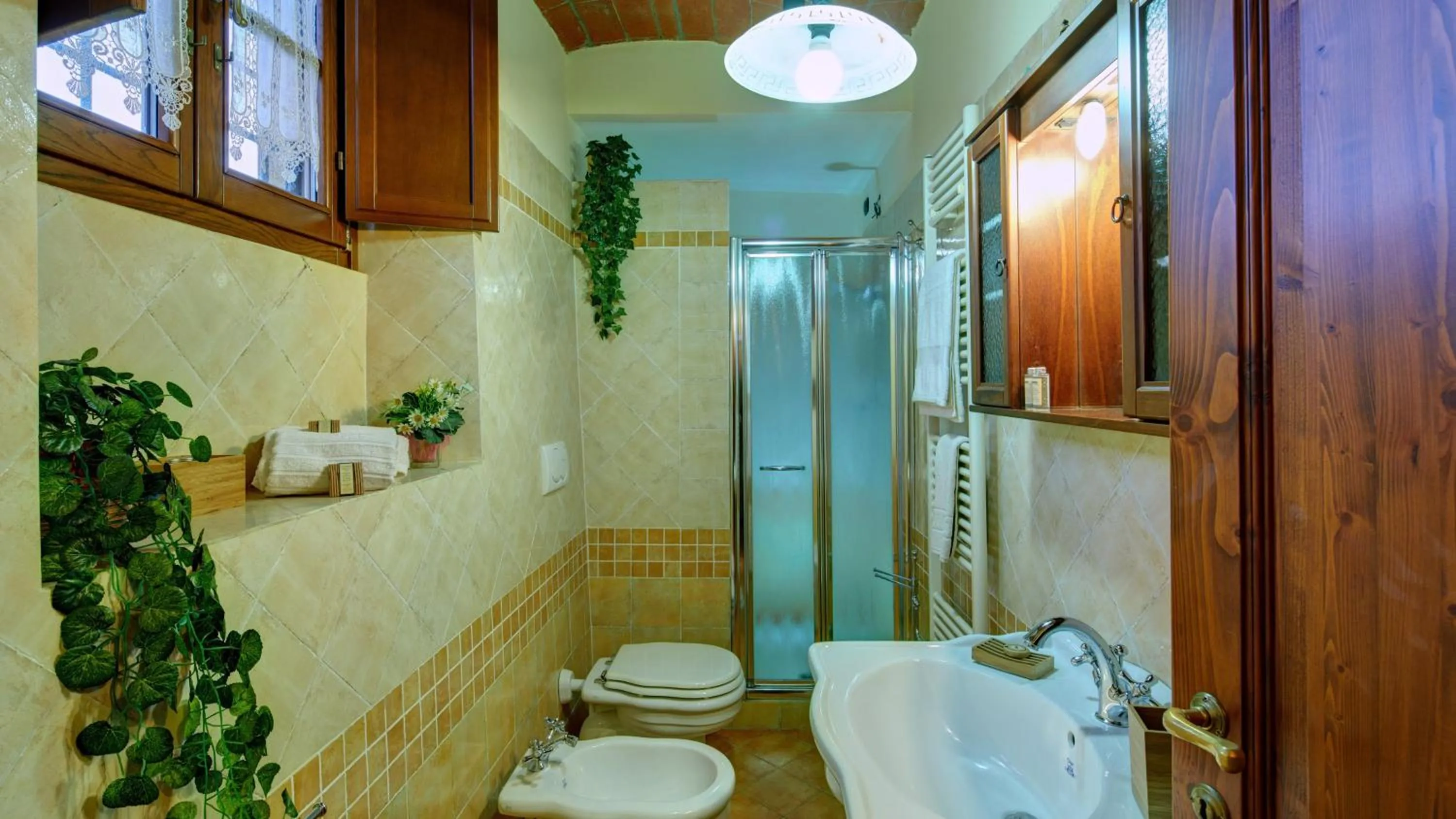 Shower in Cappannelle Country House Tuscany