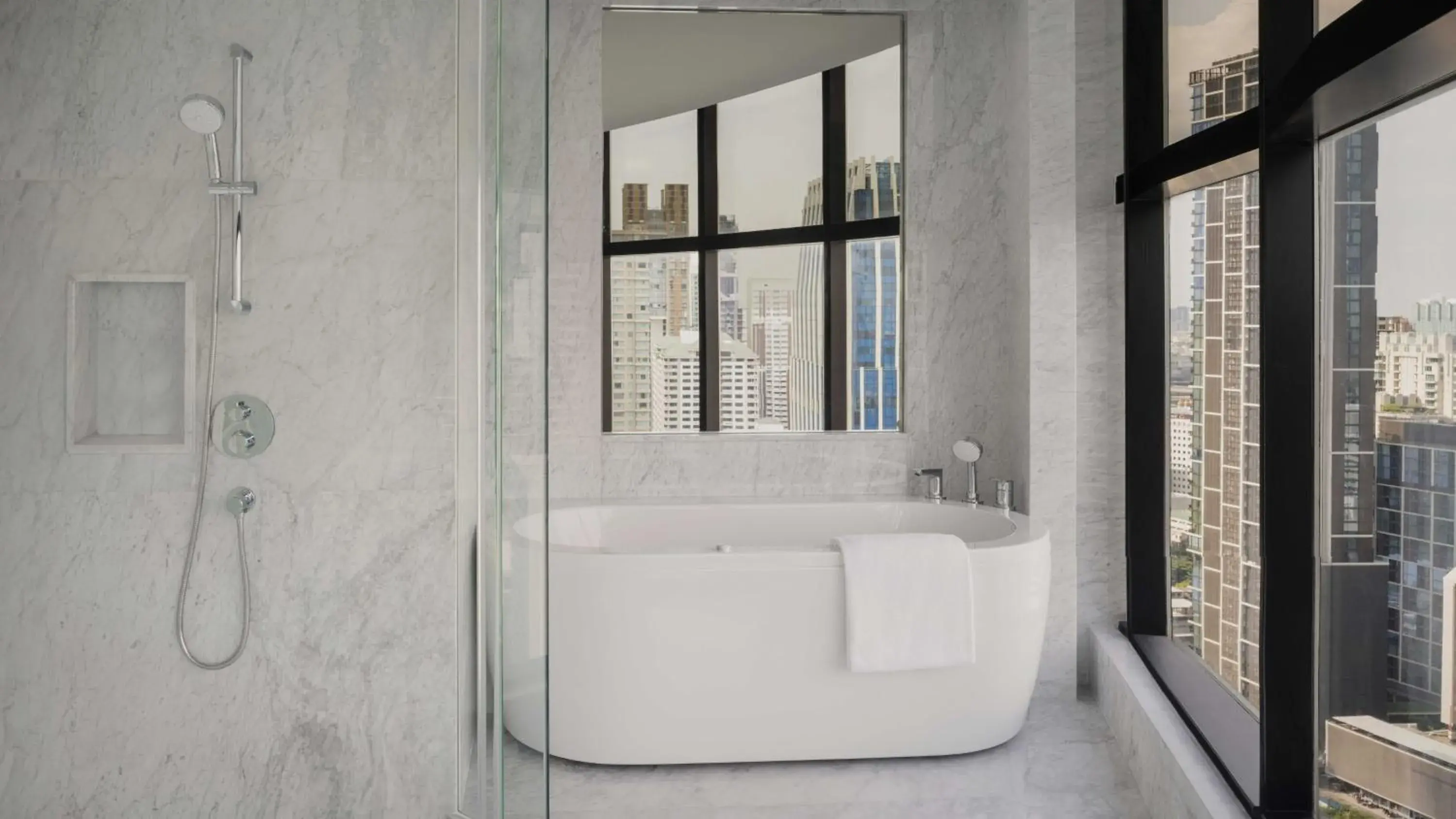 Property building in InterContinental Bangkok by IHG Property building in InterContinental Bangkok by IHG