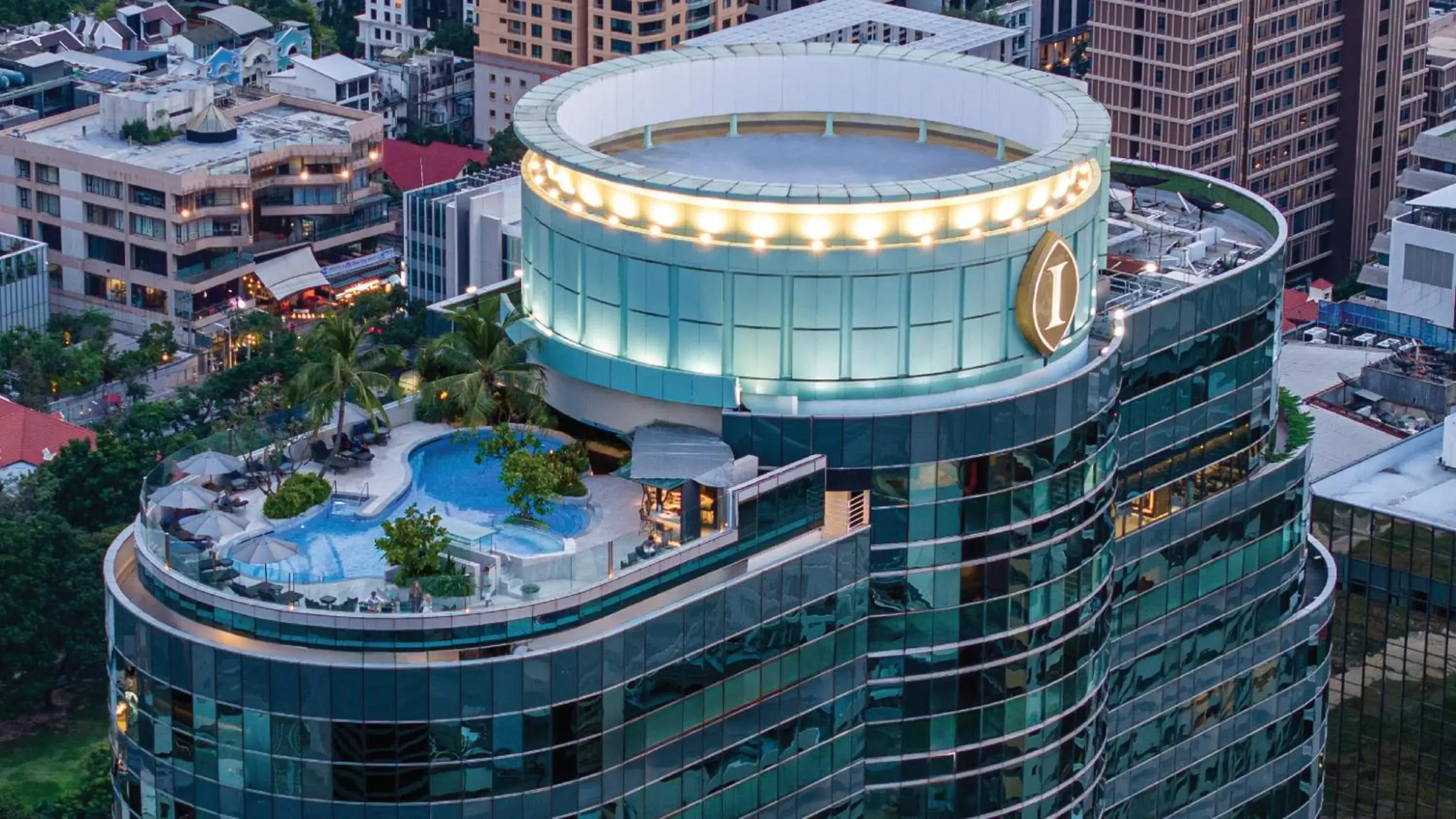 Property building in InterContinental Bangkok by IHG Property building in InterContinental Bangkok by IHG