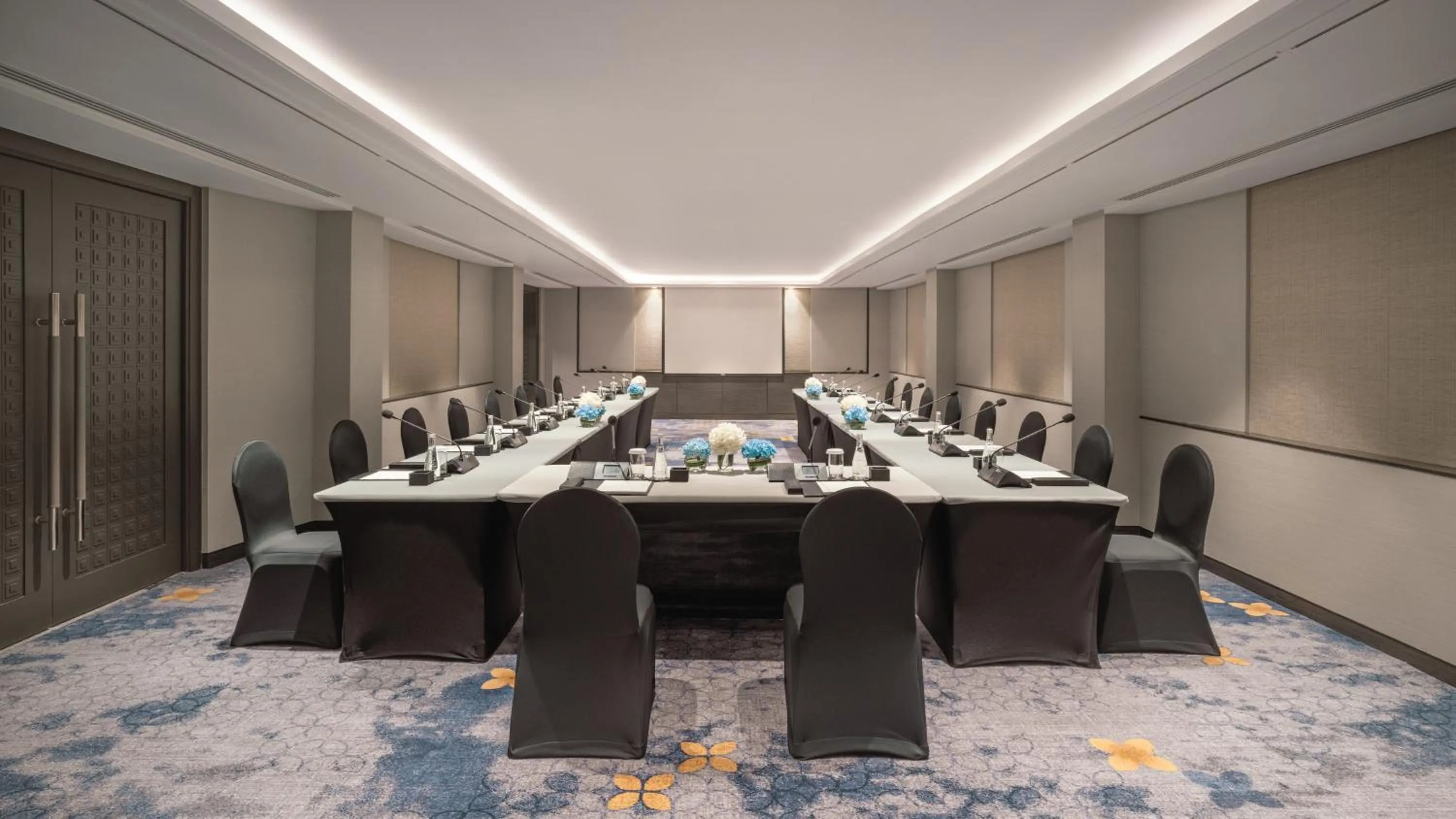 Meeting/conference room in InterContinental Bangkok by IHG