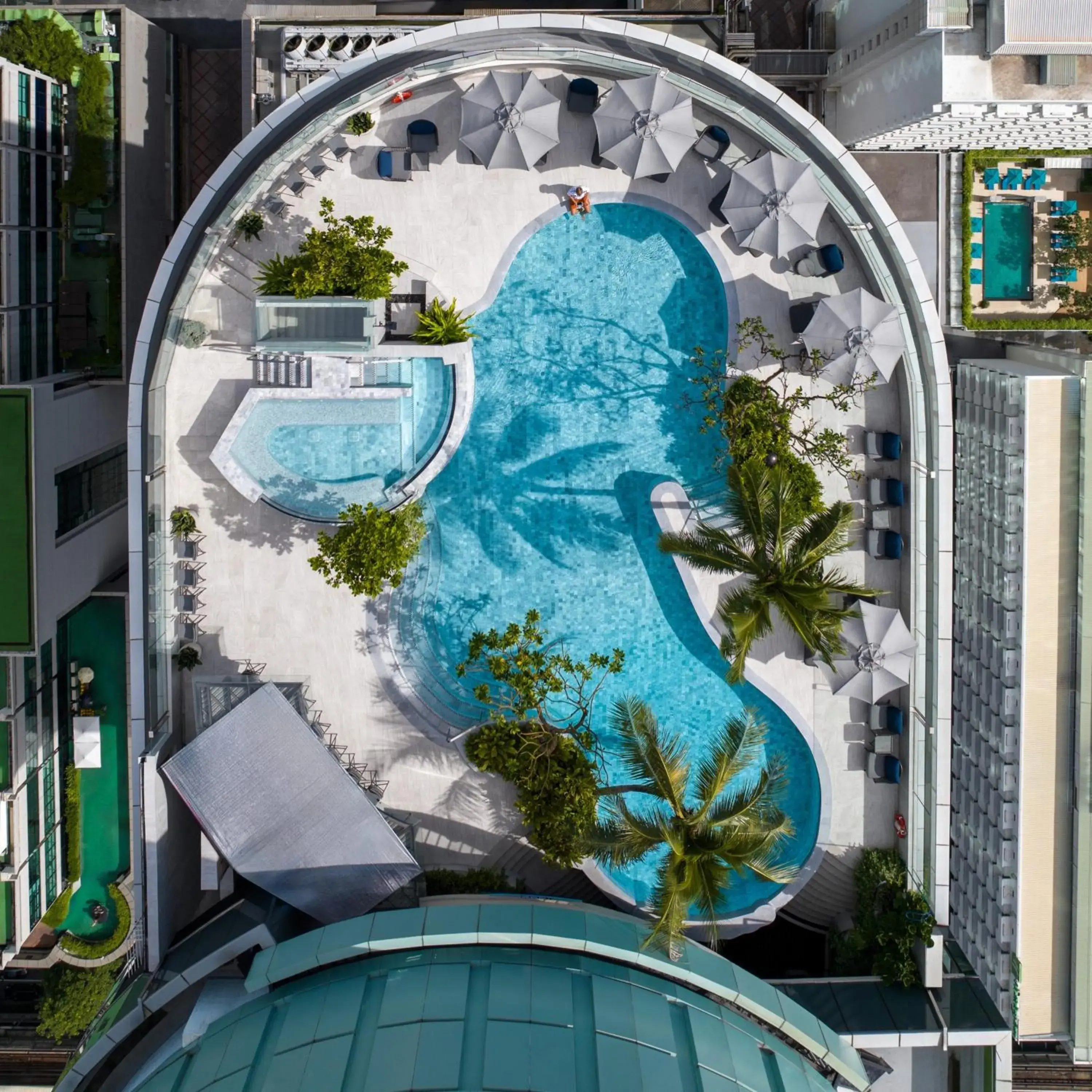 Swimming pool in InterContinental Bangkok by IHG Swimming pool in InterContinental Bangkok by IHG