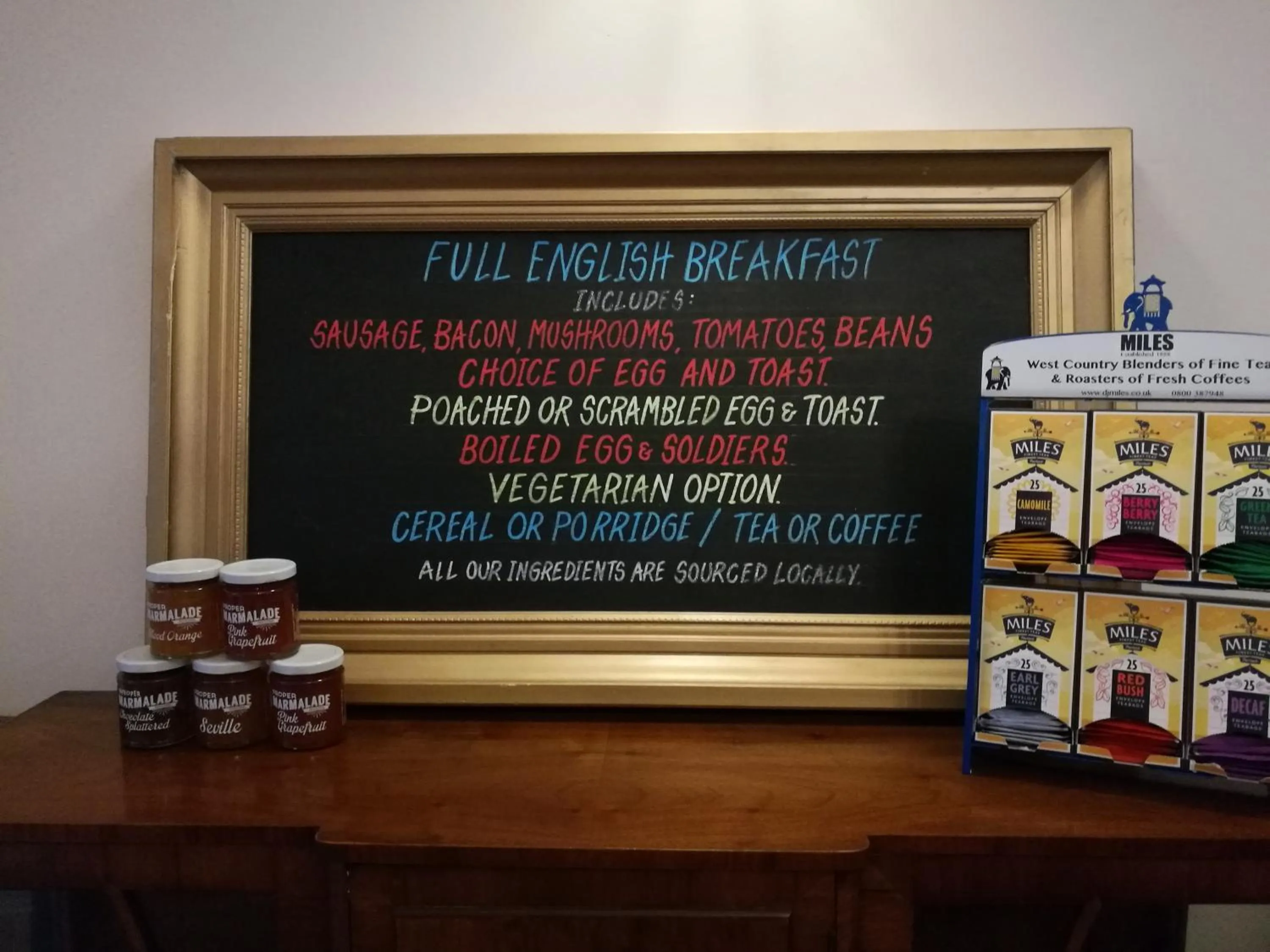 Breakfast in Laston House