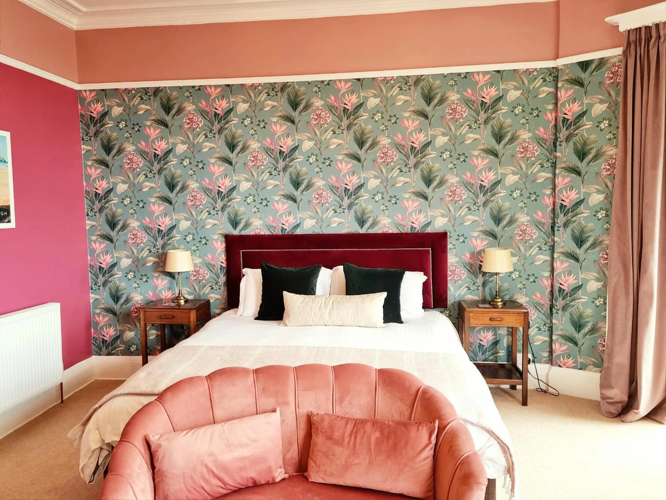 Bedroom, Bed in Laston House