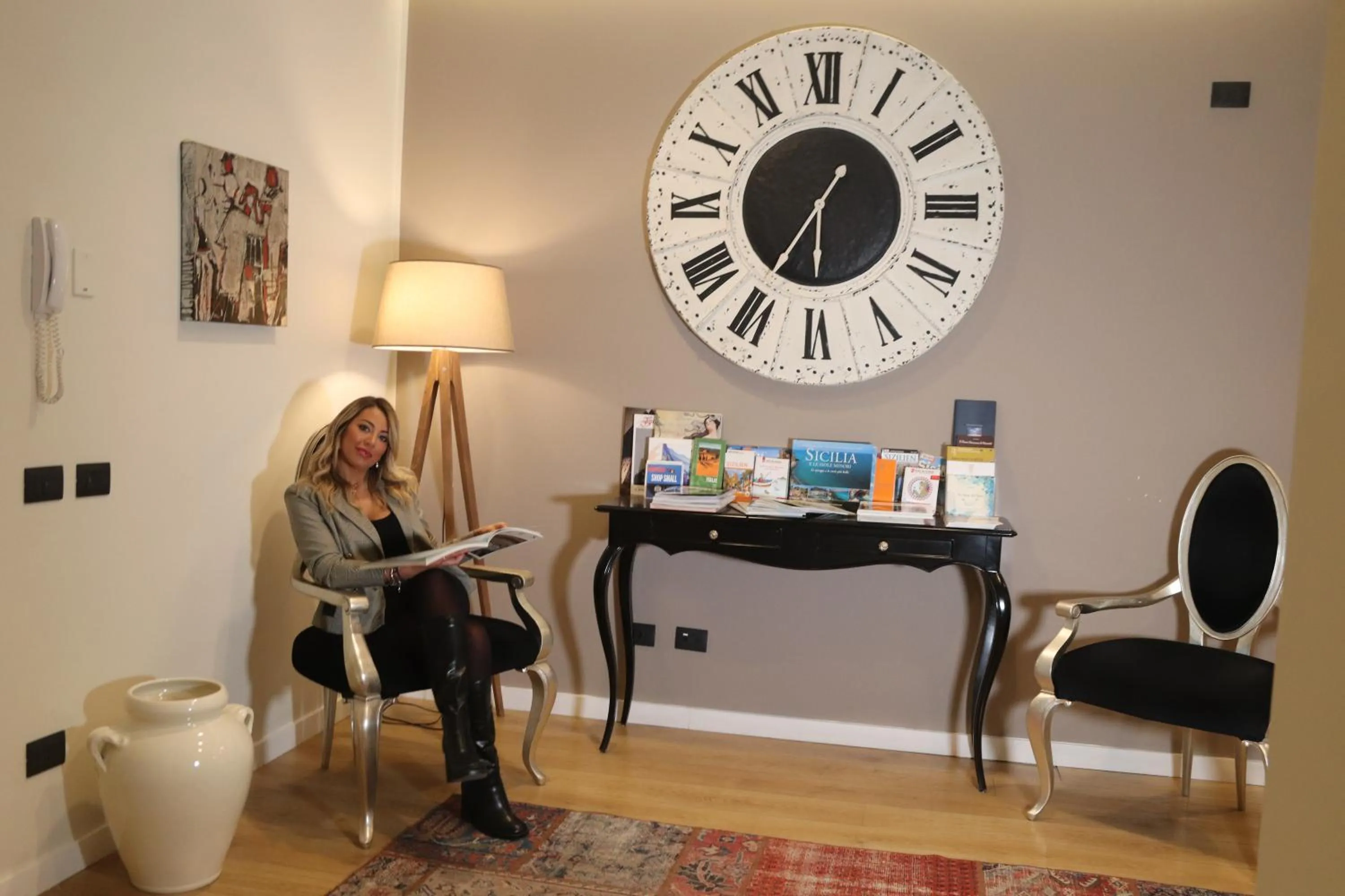 People in Delle Vittorie Luxury Rooms&Suites