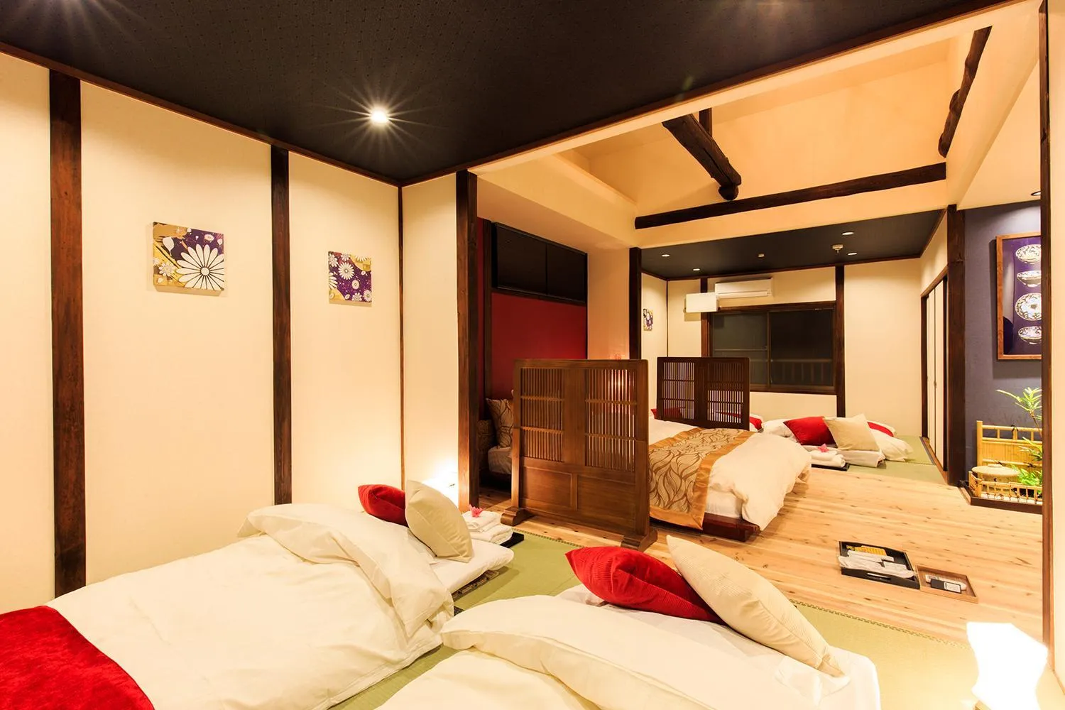 Bed in ORIGAMI STAY -Taishocho-