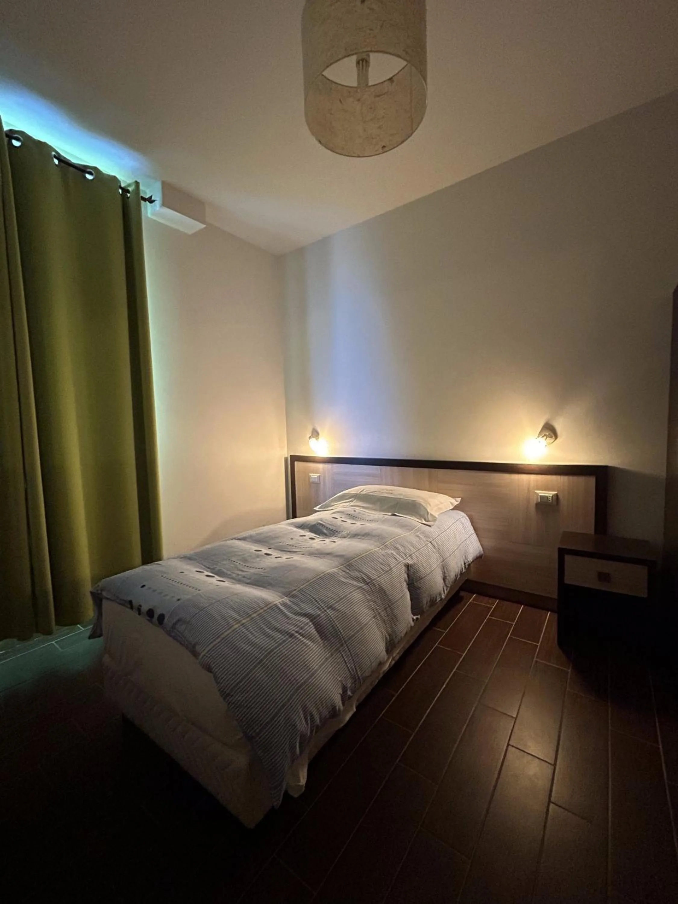 Small Single Room - single occupancy in PARCO DELLE STELLE