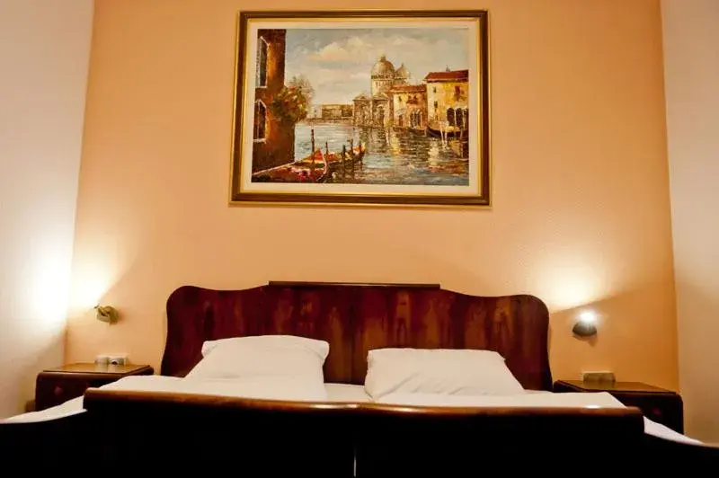 Bed in Gaja Bed in Gaja