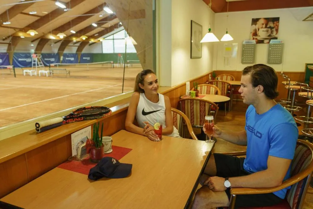 Restaurant/places to eat in Sportpark Warmbad-Villach
