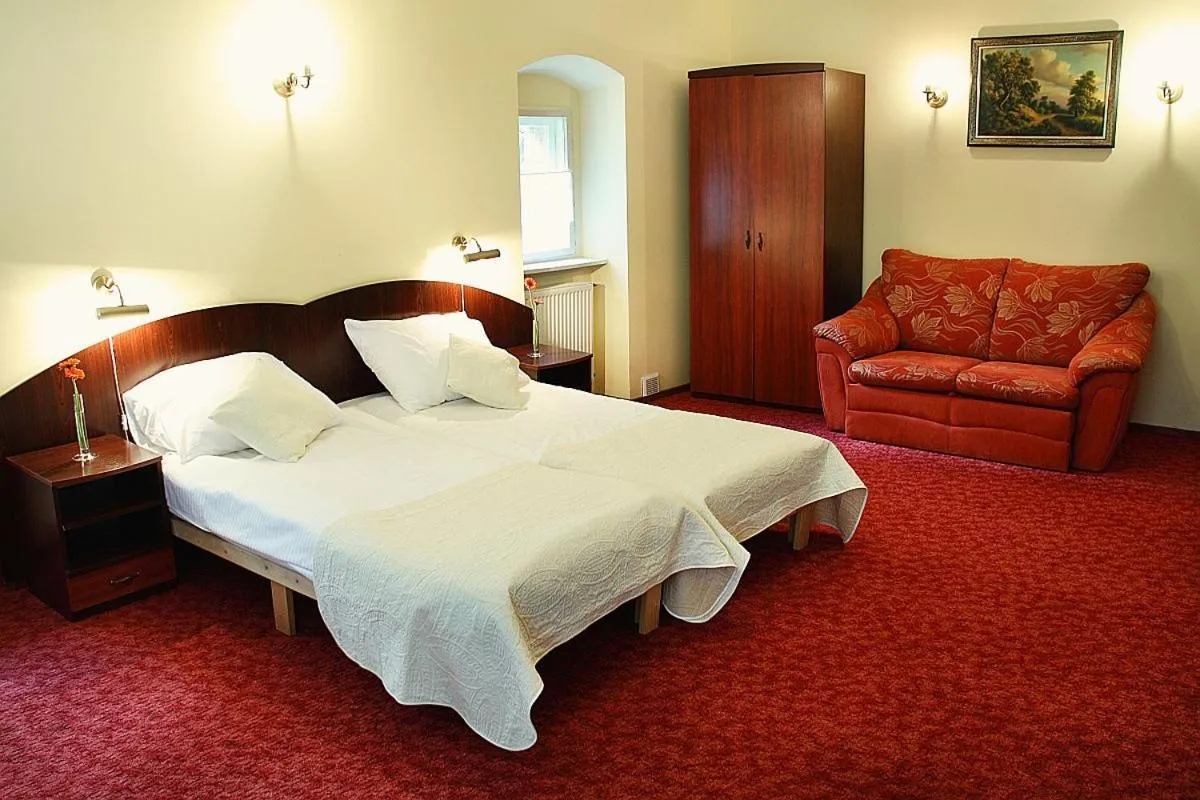 Photo of the whole room, Bed in Hotel Przy Oślej Bramie - Zamek Książ
