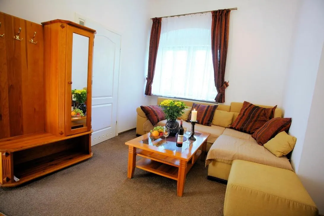 Hotel Przy Oślej Bramie - Zamek Książ