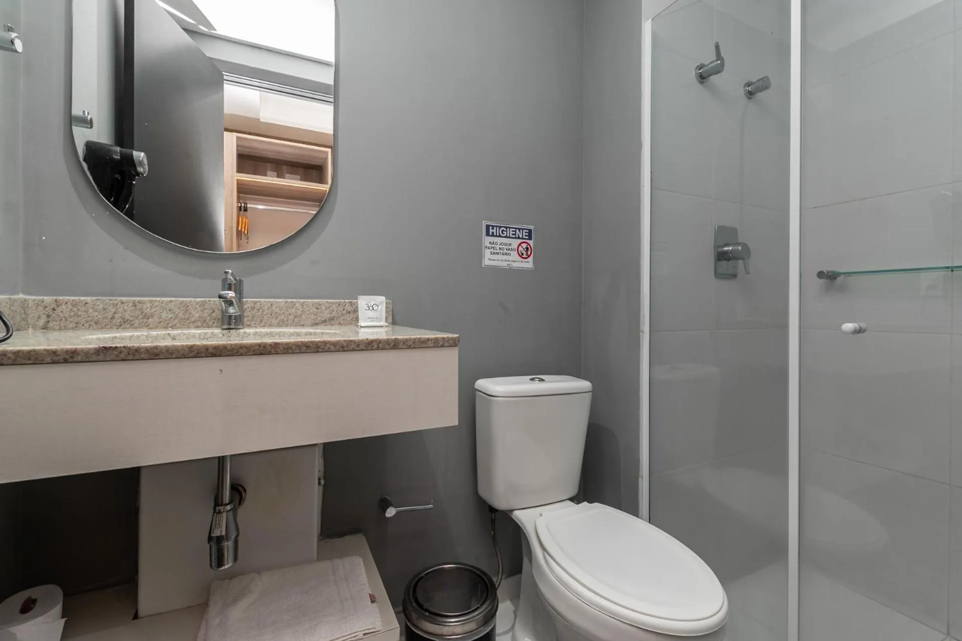 Bathroom in 360 Suítes Sé