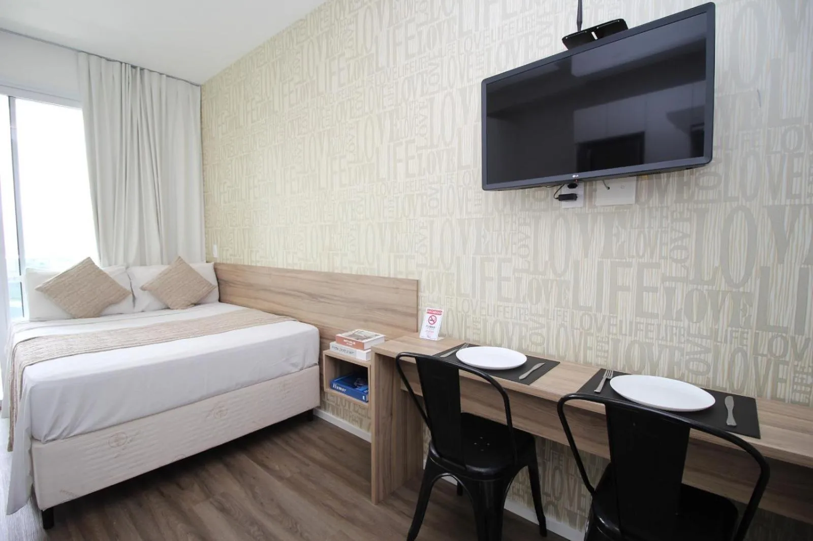 Dining area, Bed in 360 Suítes Sé