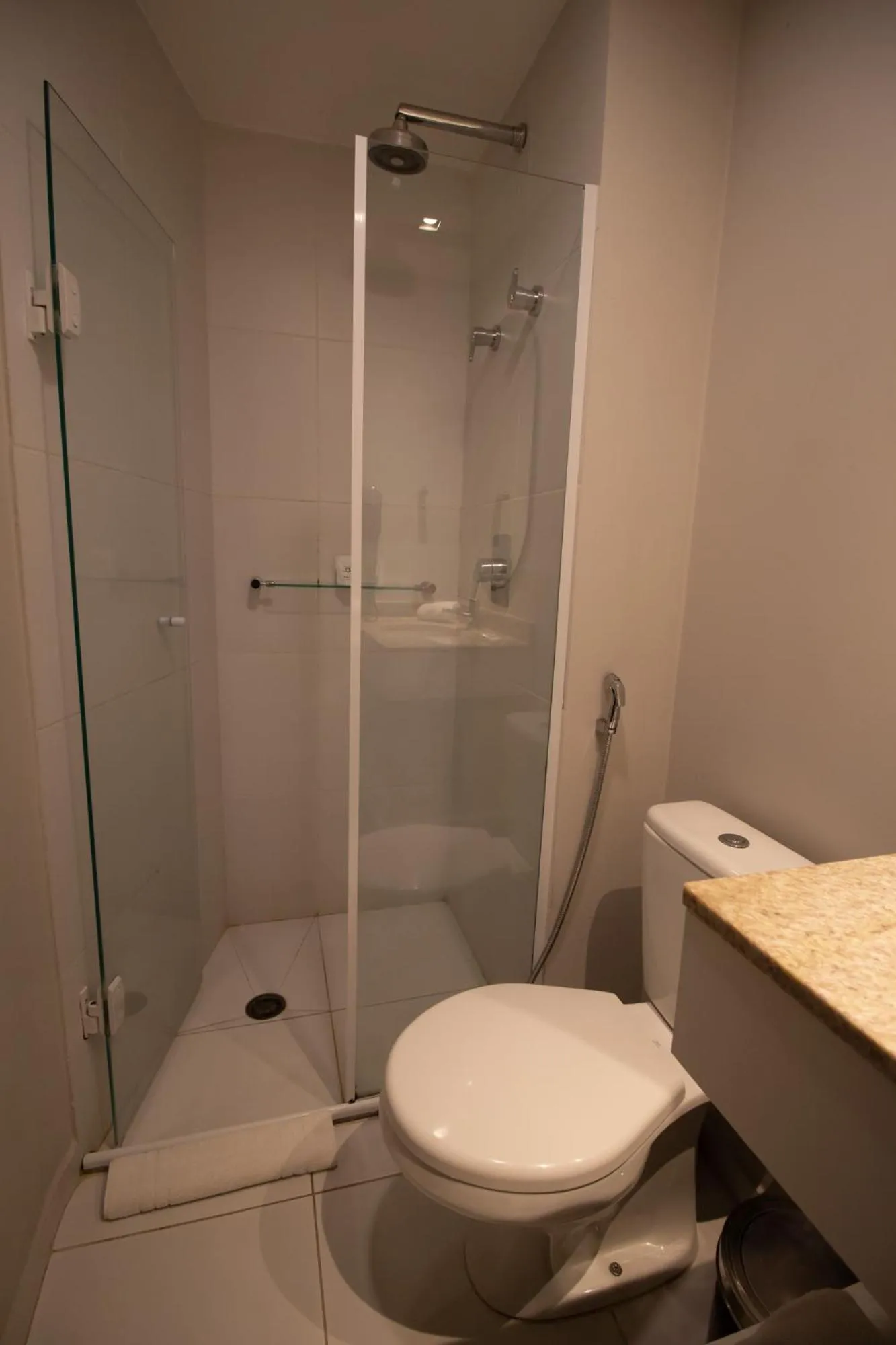 Bathroom in 360 Suítes Sé