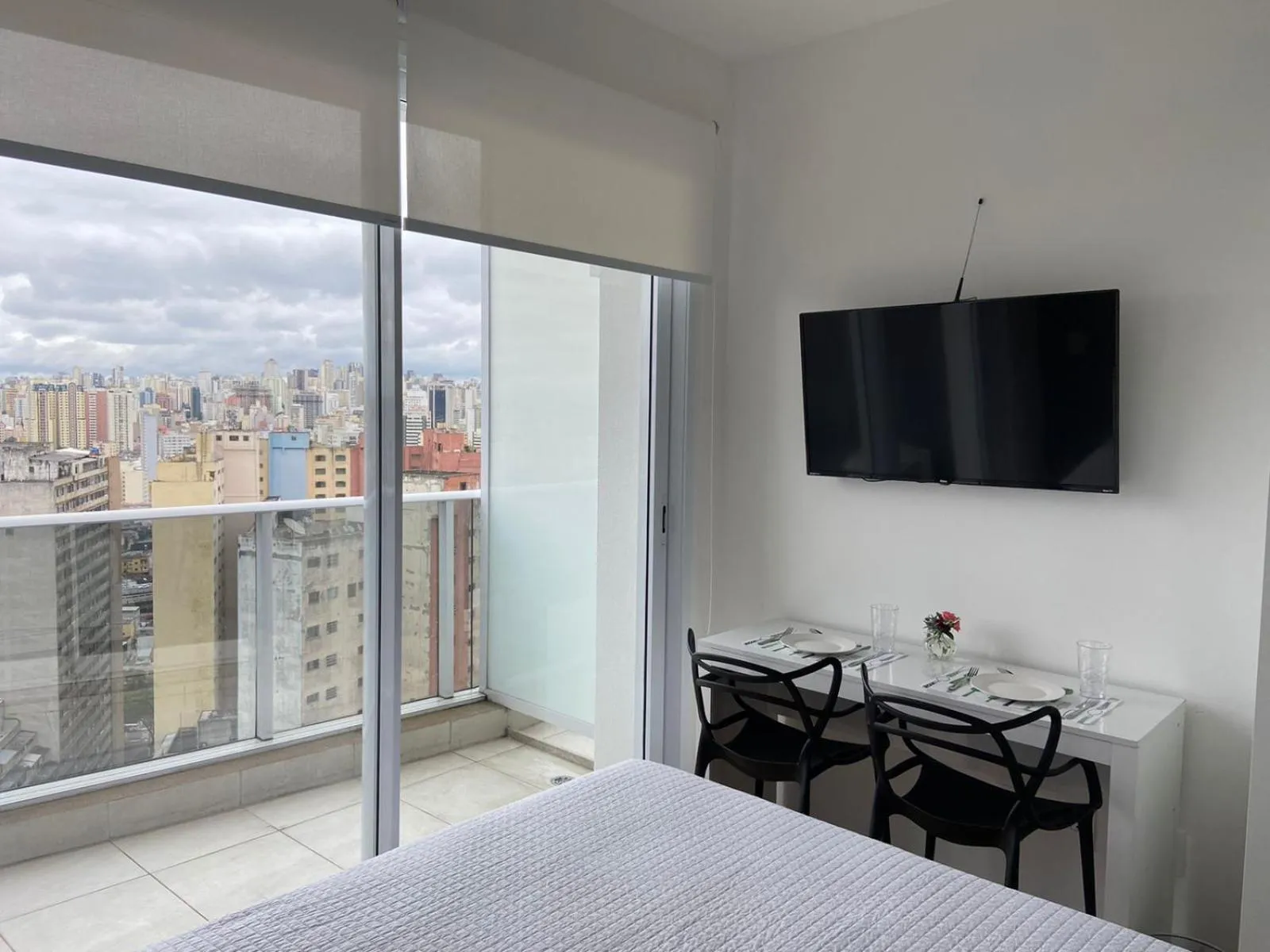 TV and multimedia in 360 Suítes Sé