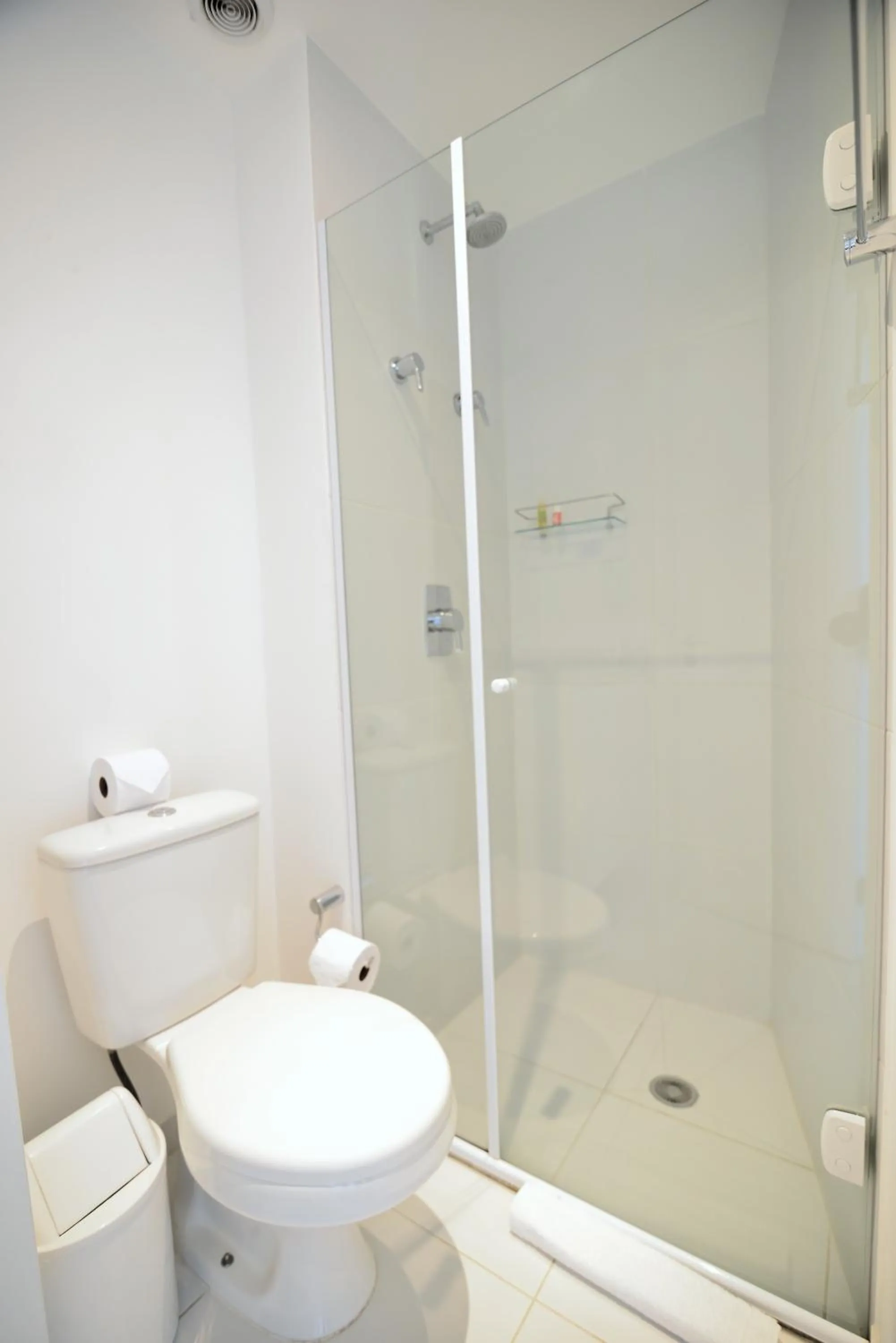 Bathroom in 360 Suítes Sé