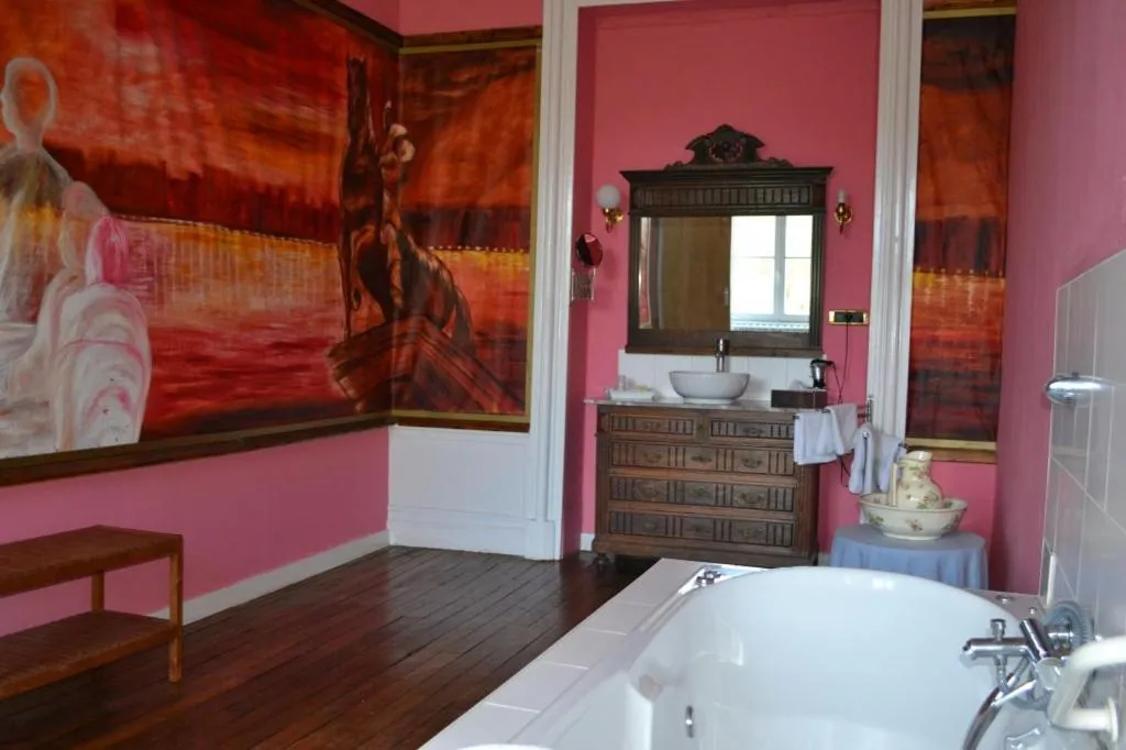 Bathroom in Domaine Du Chateau De La Neuville