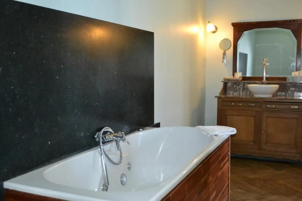 Bathroom in Domaine Du Chateau De La Neuville