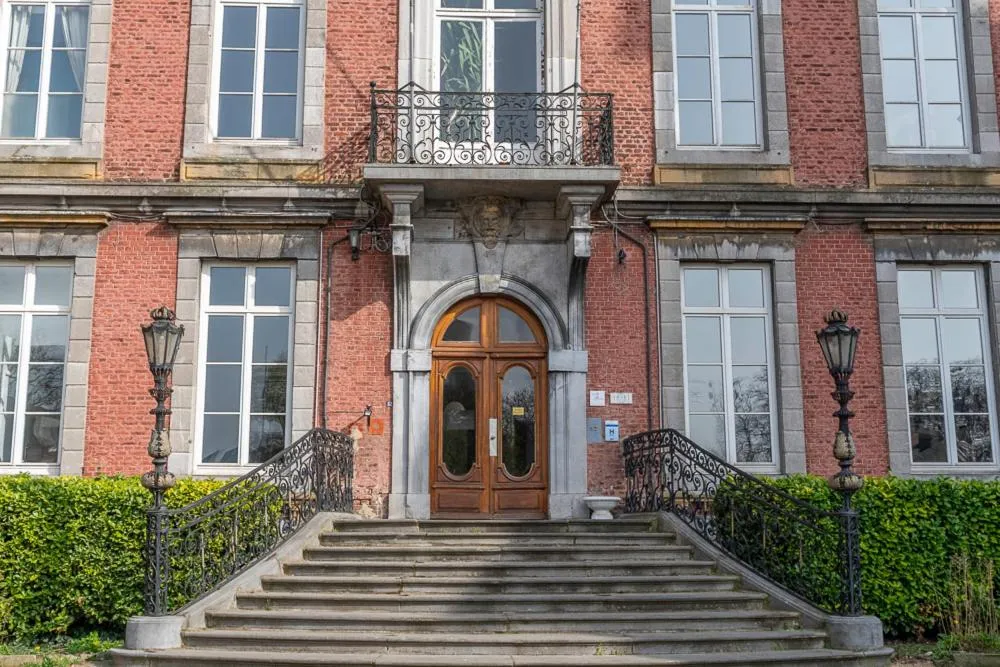 Facade/entrance in Domaine Du Chateau De La Neuville