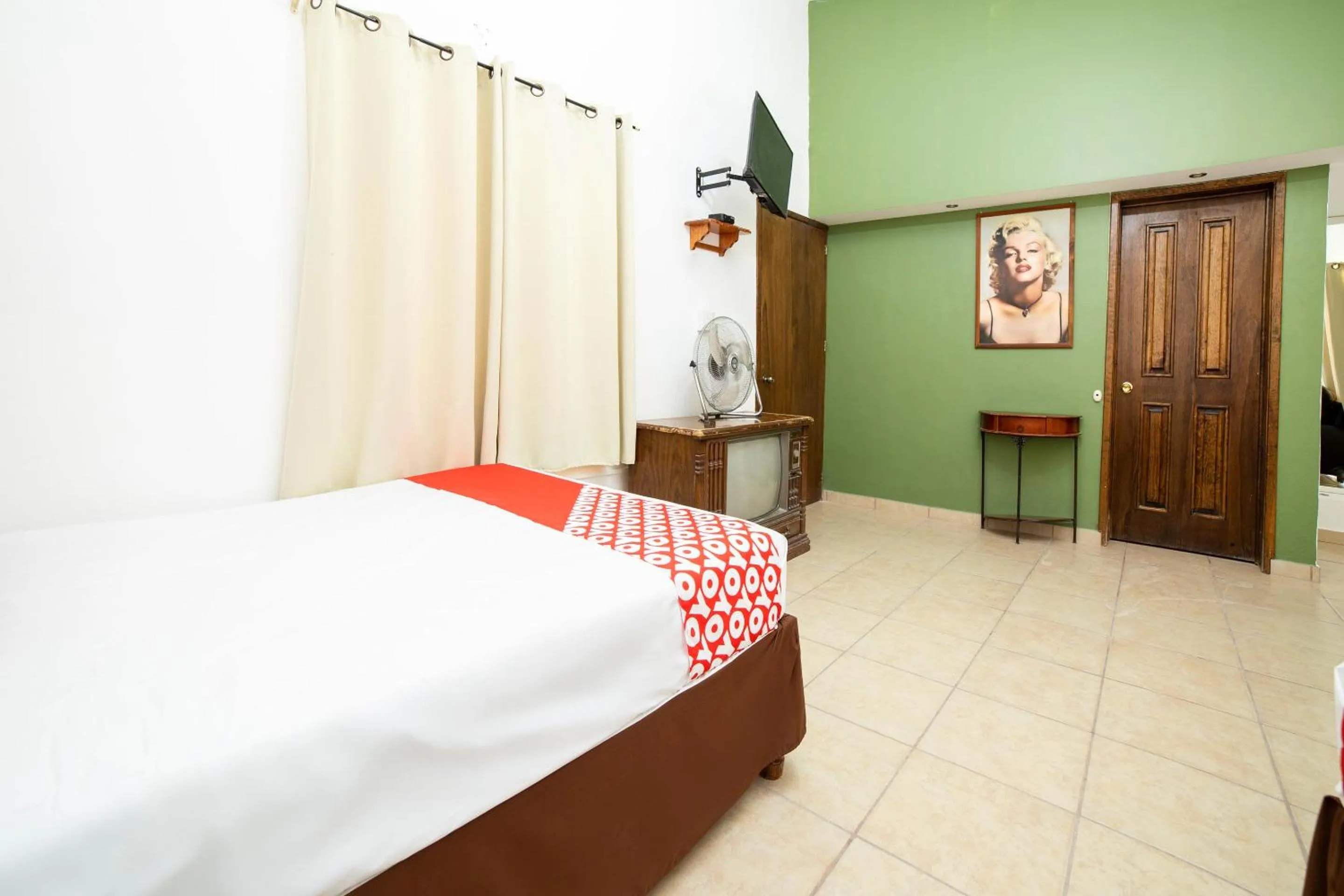 Bedroom, Bed in Hotel Villas De San Miguel Media Luna