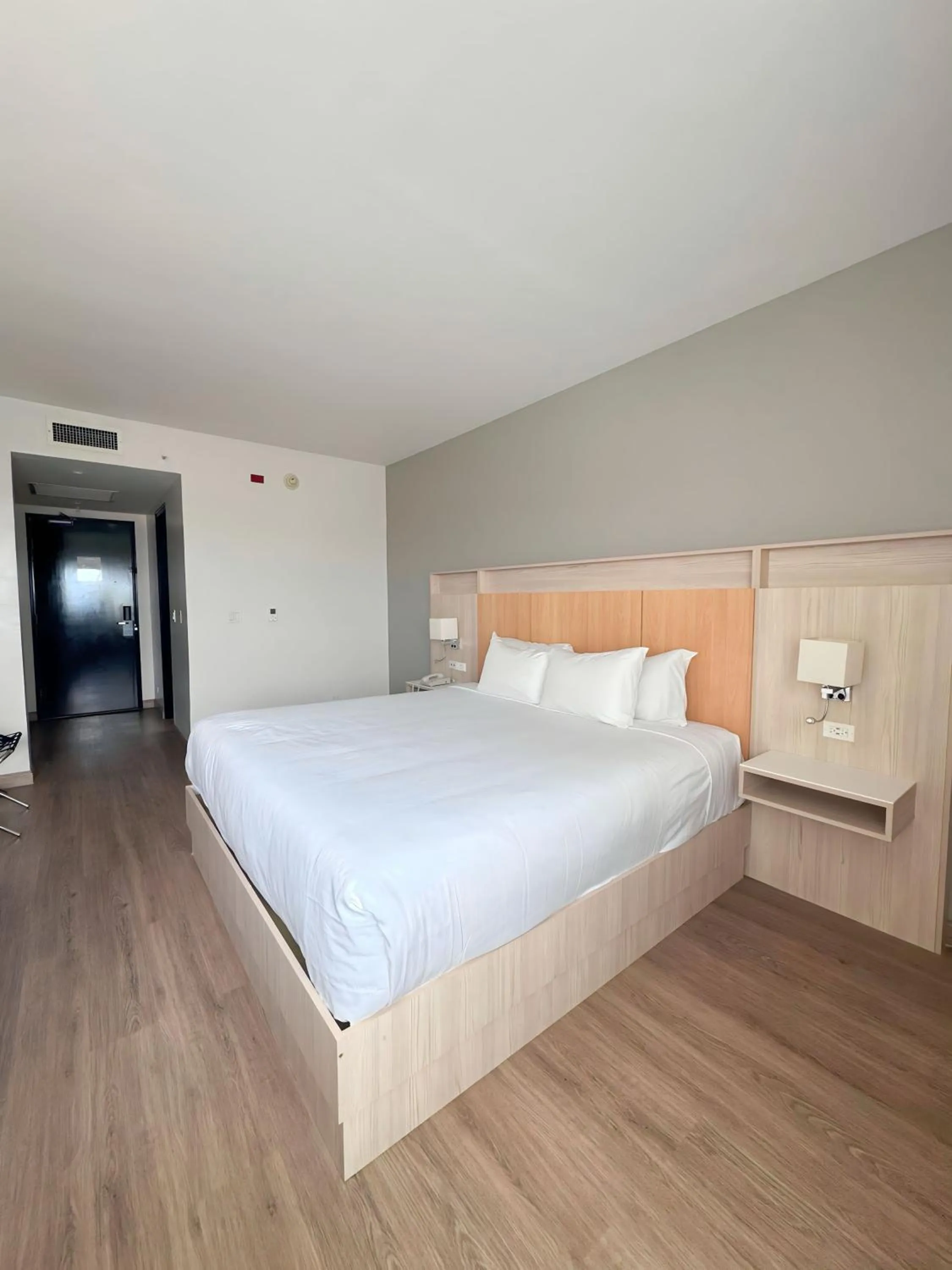 View (from property/room), Bed in Radisson Colon 2,000 Hotel & Casino