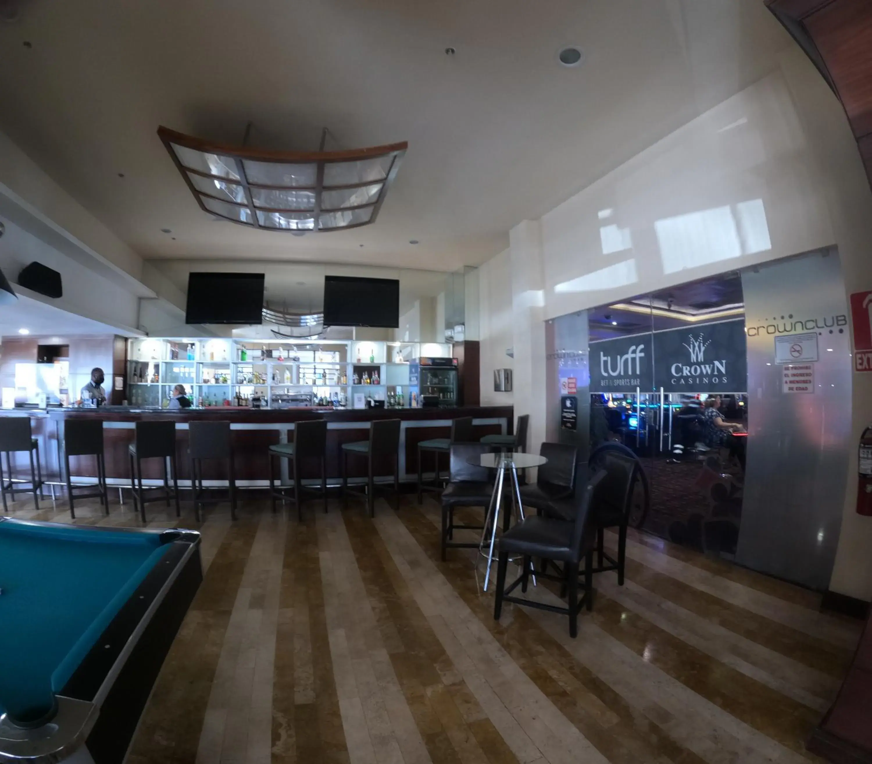 Lounge or bar in Radisson Colon 2,000 Hotel & Casino Lounge or bar in Radisson Colon 2,000 Hotel & Casino