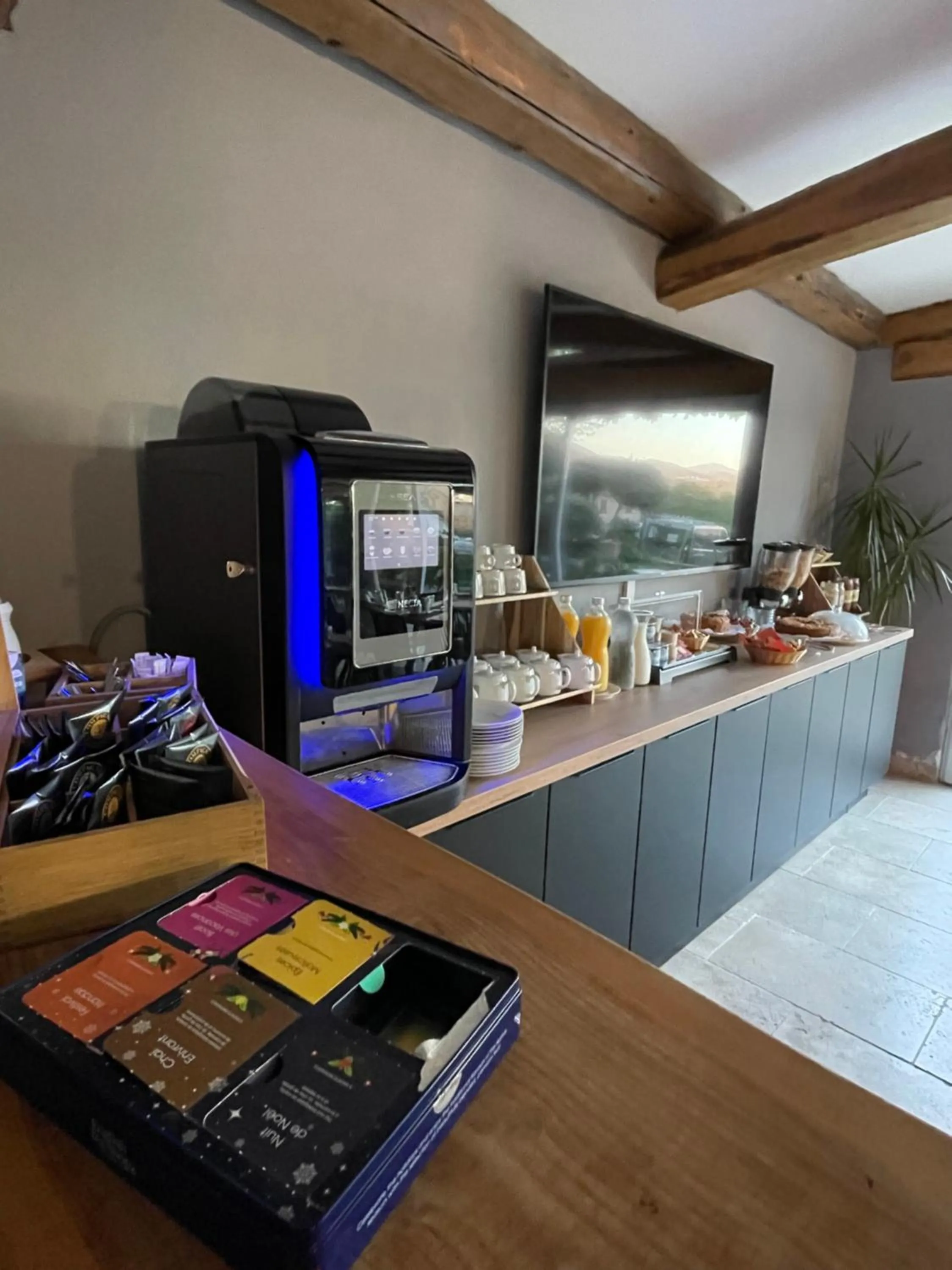 Breakfast in Hotel Clair de Lune