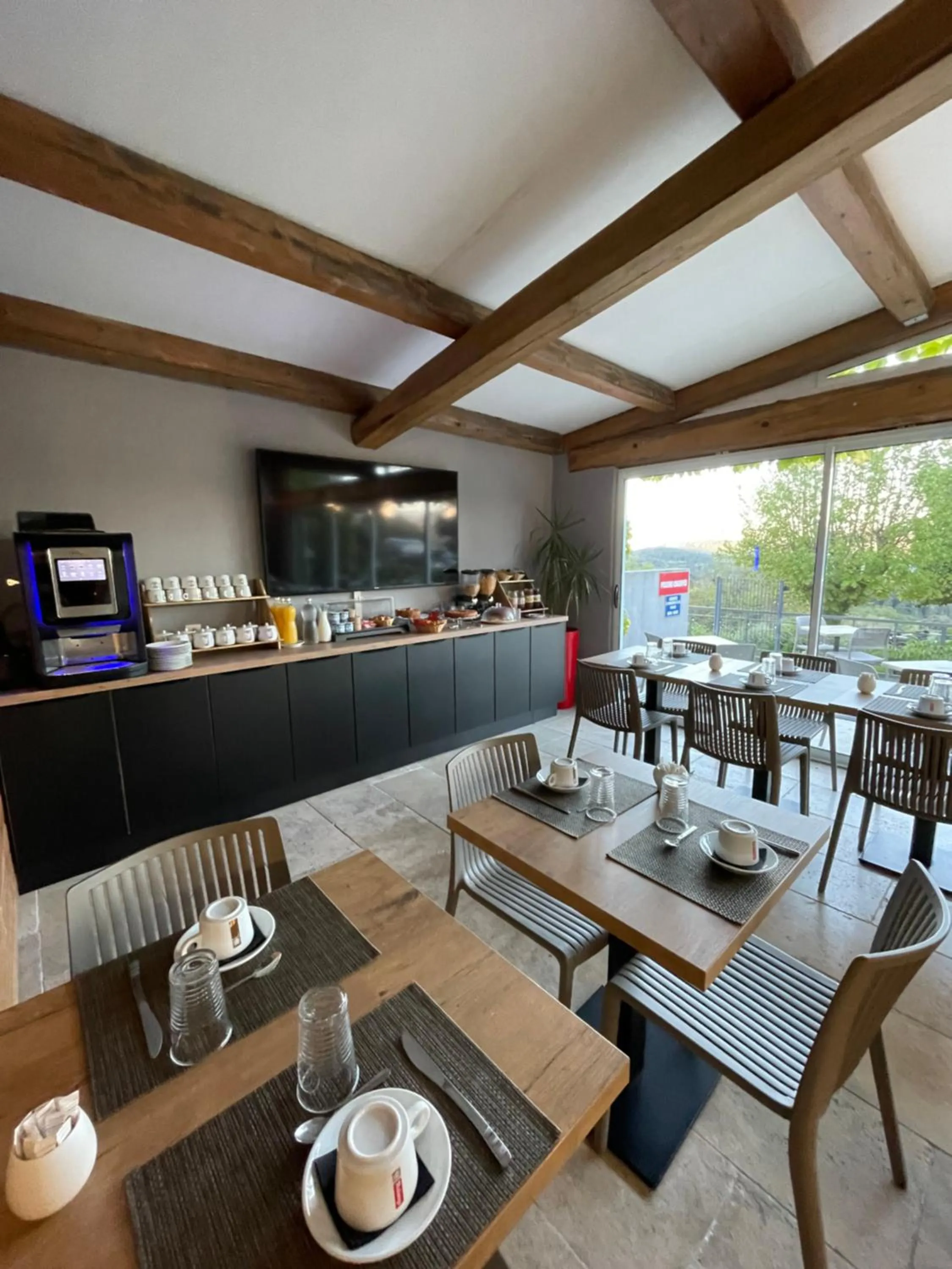 Breakfast in Hotel Clair de Lune