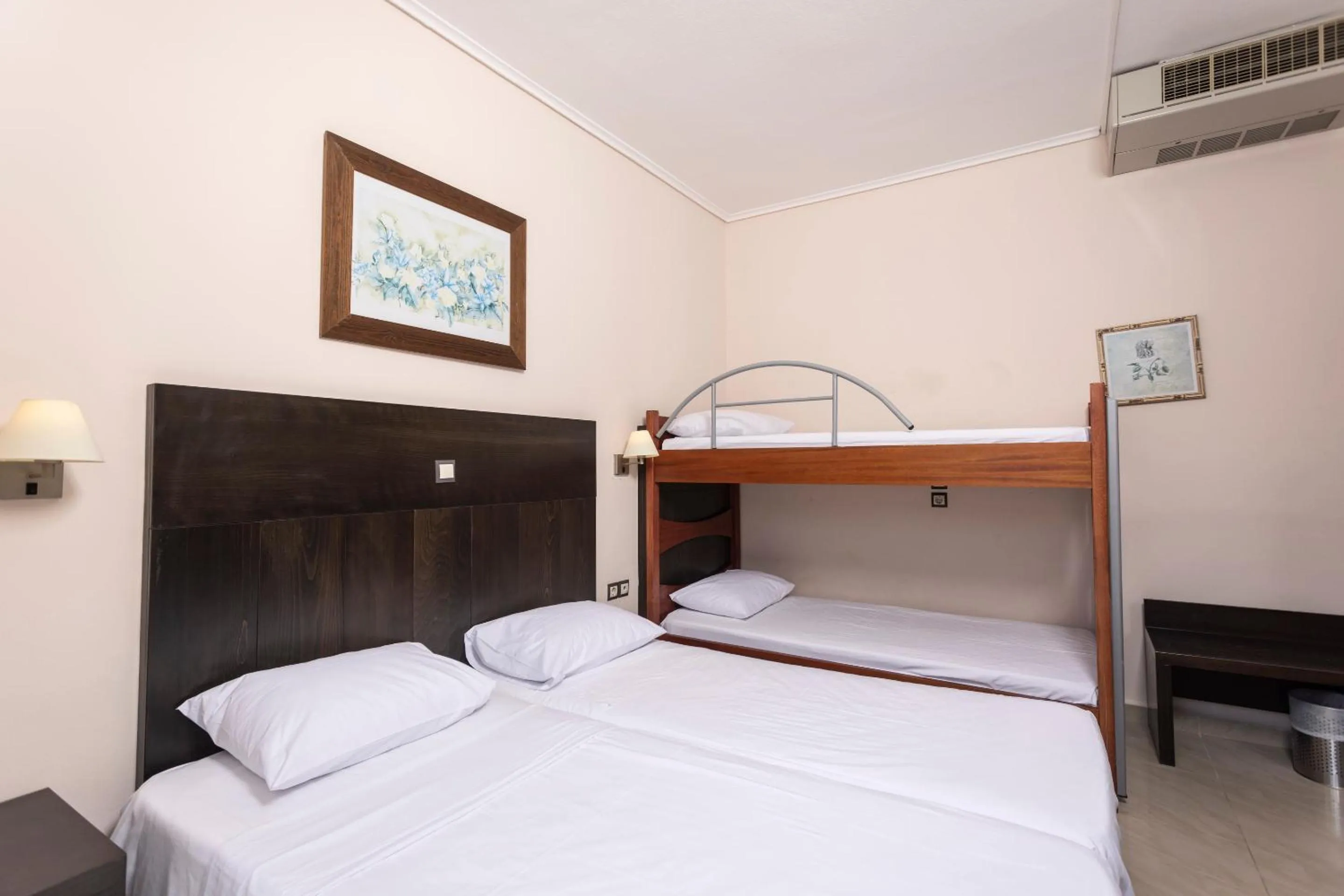 Bedroom, Bed in Hanioti GrandOtel