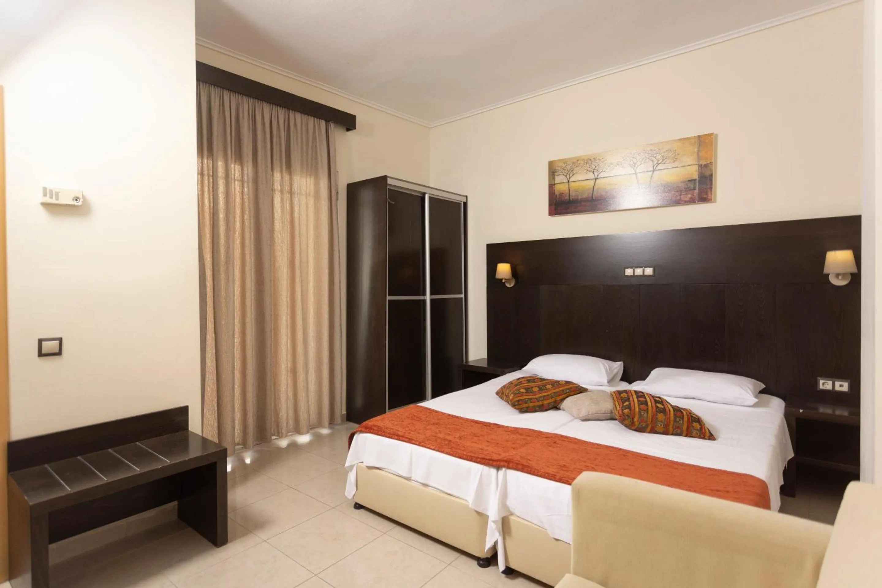 Photo of the whole room, Bed in Hanioti GrandOtel