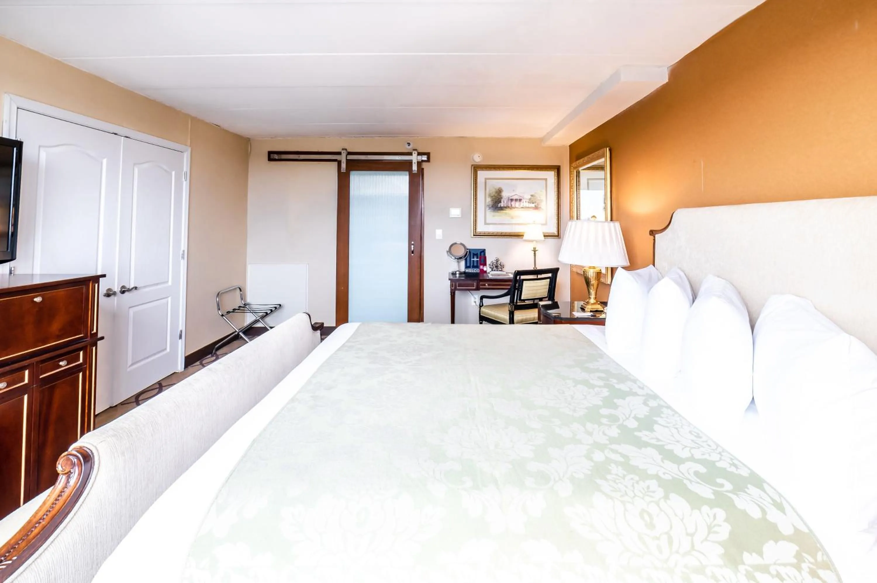 Bedroom, Bed in Metro Points Hotel Washington North