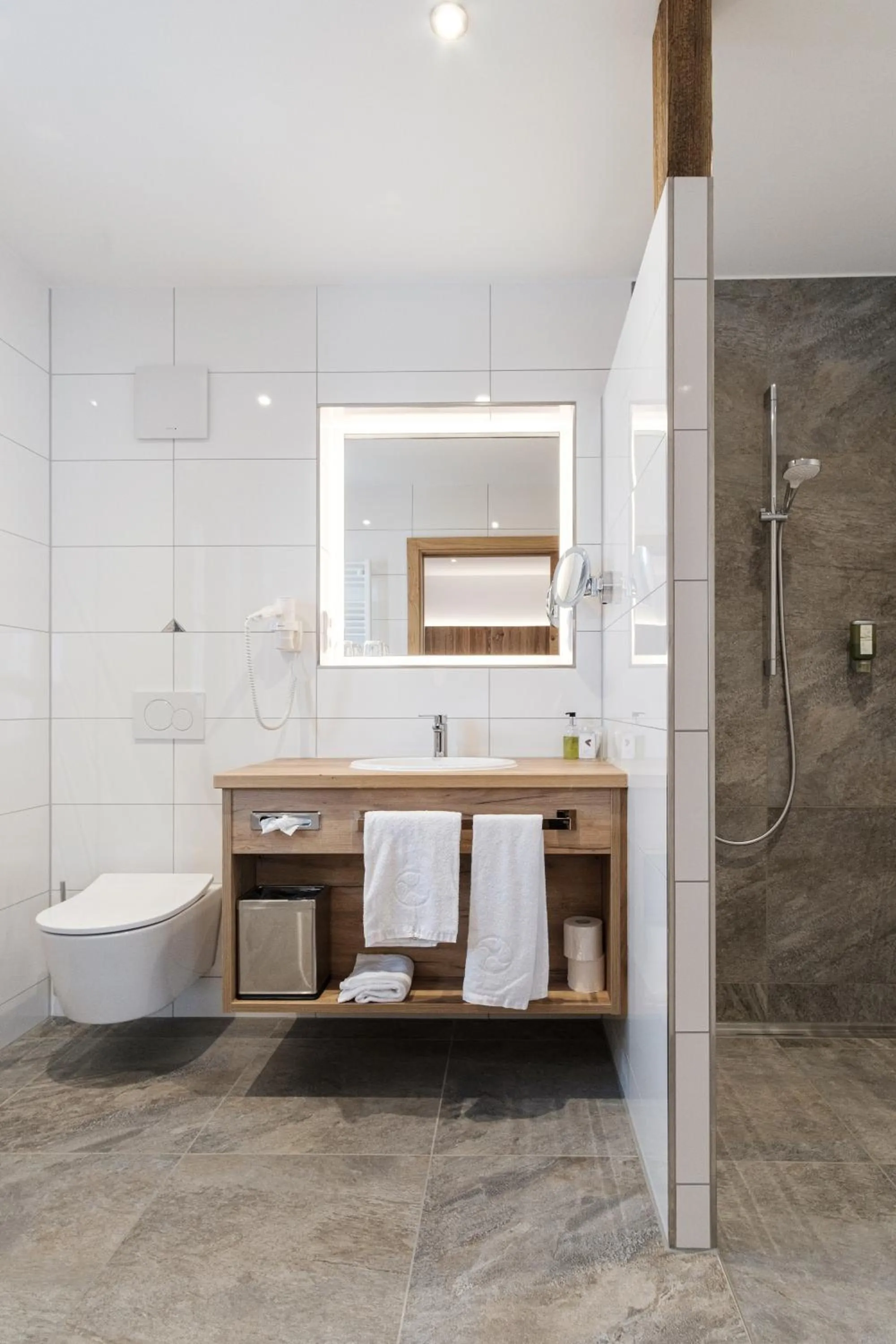 Bathroom in Der Obere Wirt zum Queri