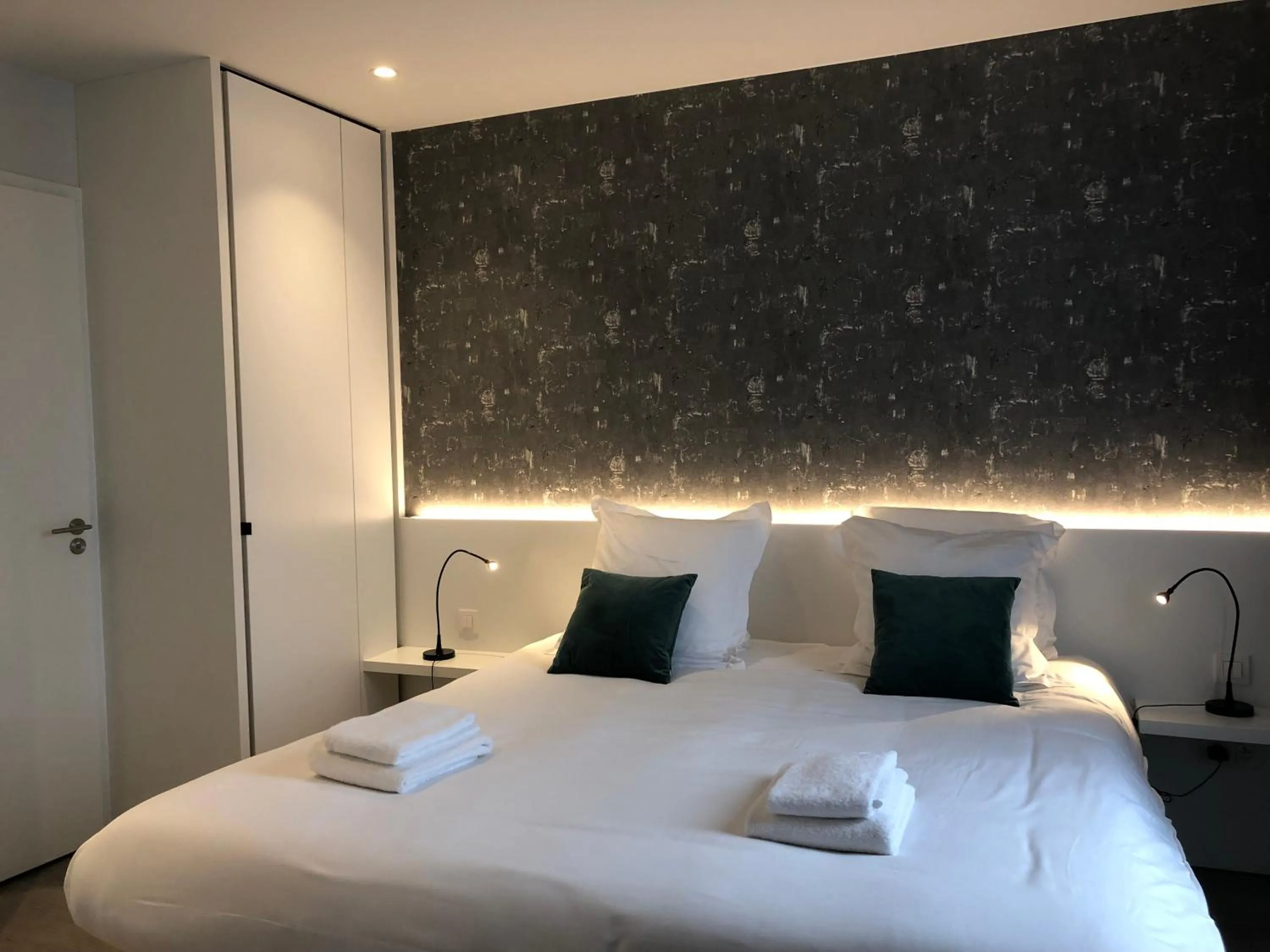 Bed in Acropolis - Luxury Appartments I Hotelservice and parking