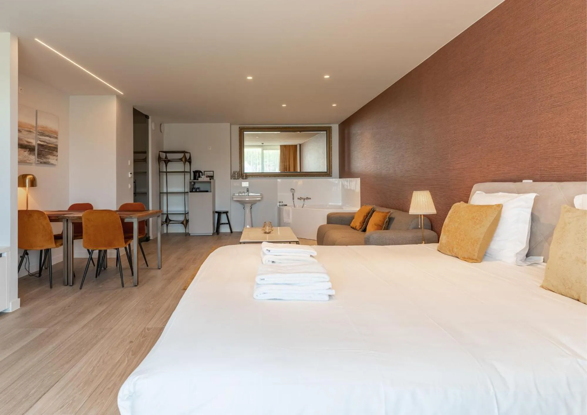 Photo of the whole room, Bed in Acropolis - Luxury Appartments I Hotelservice and parking