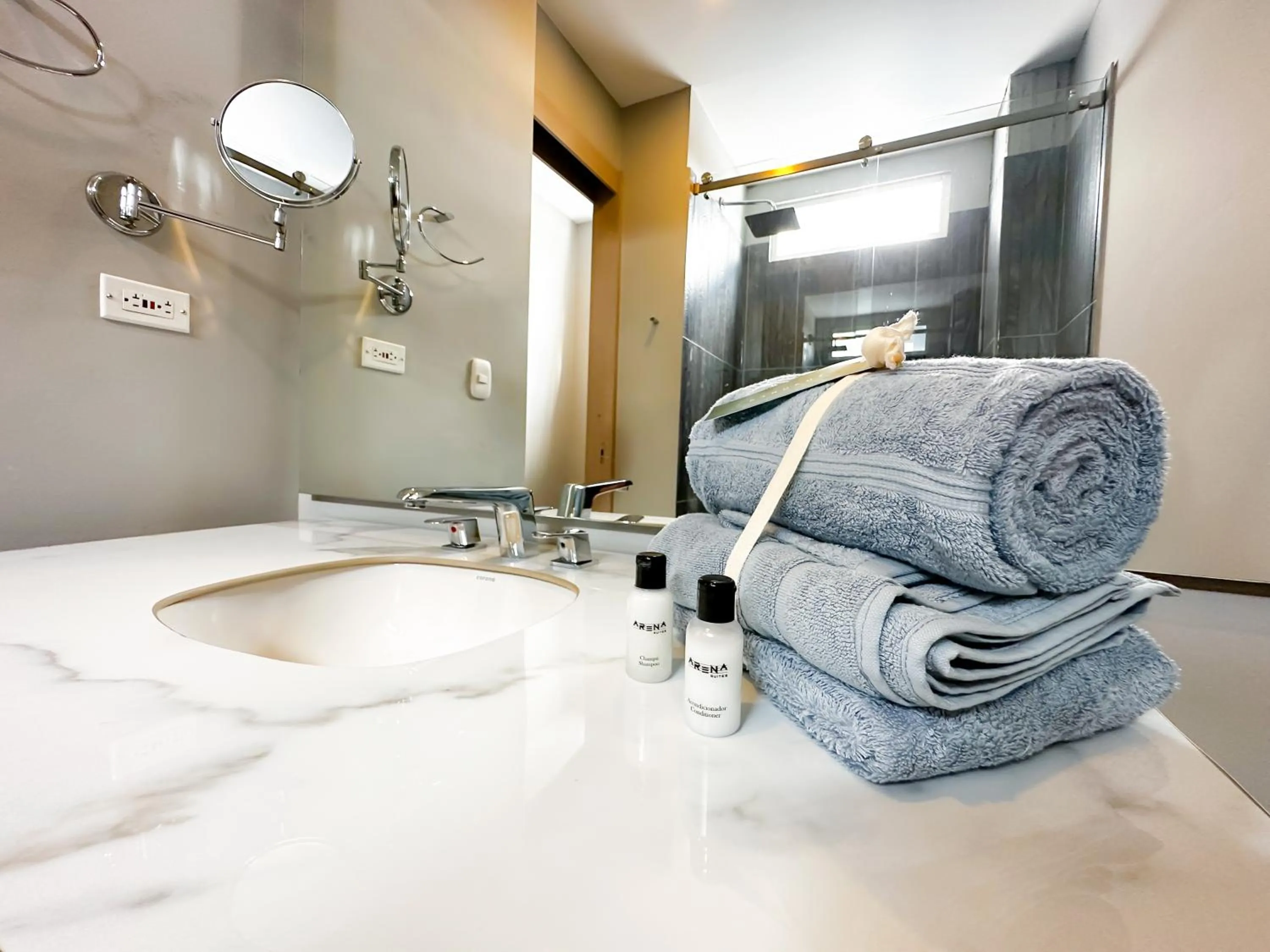 towels in Hotel Arena Suites Movistar Arena